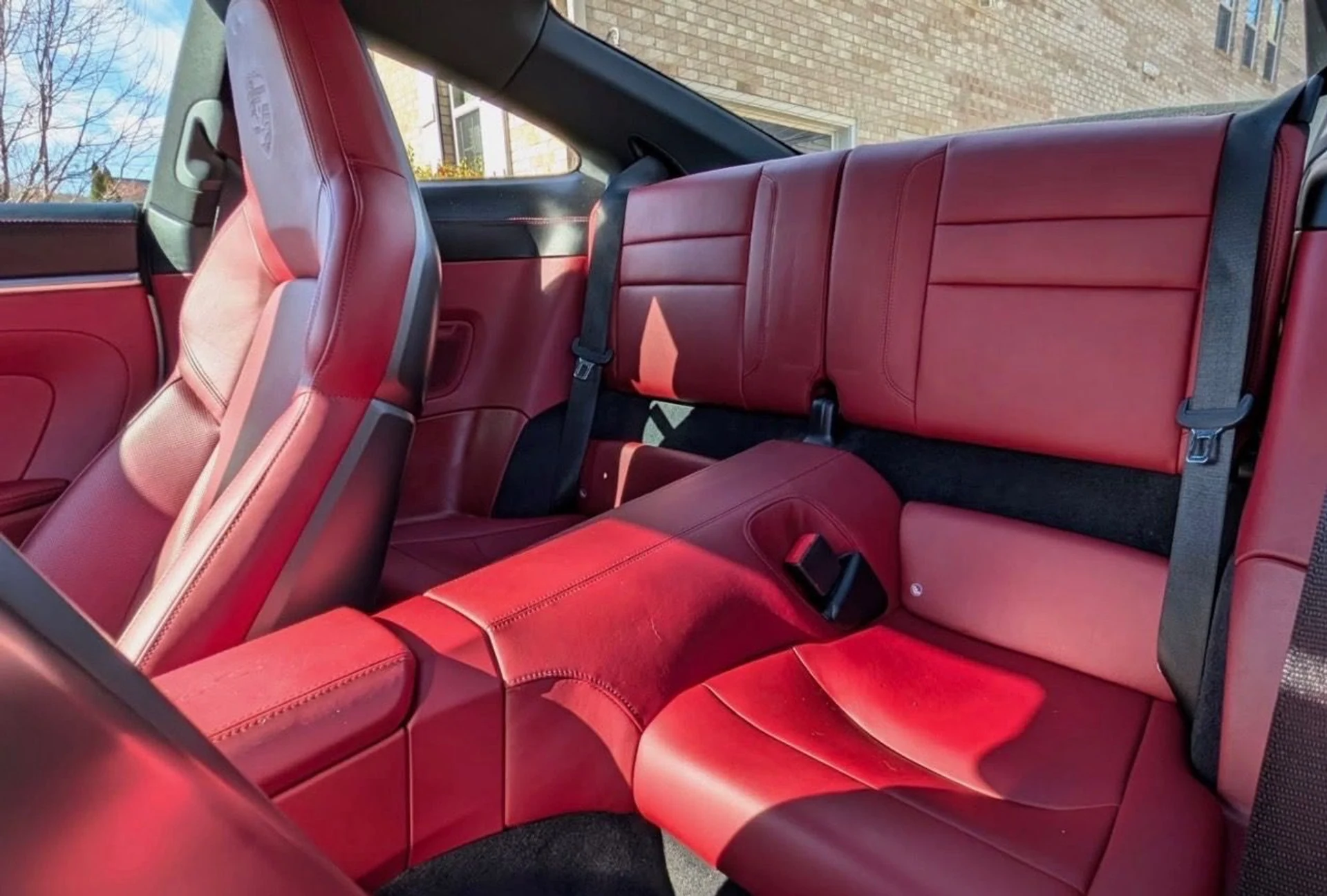 mph014_2342914462_Used_2020_Porsche_911_Carrera_S_1764109702_894a43cf4f