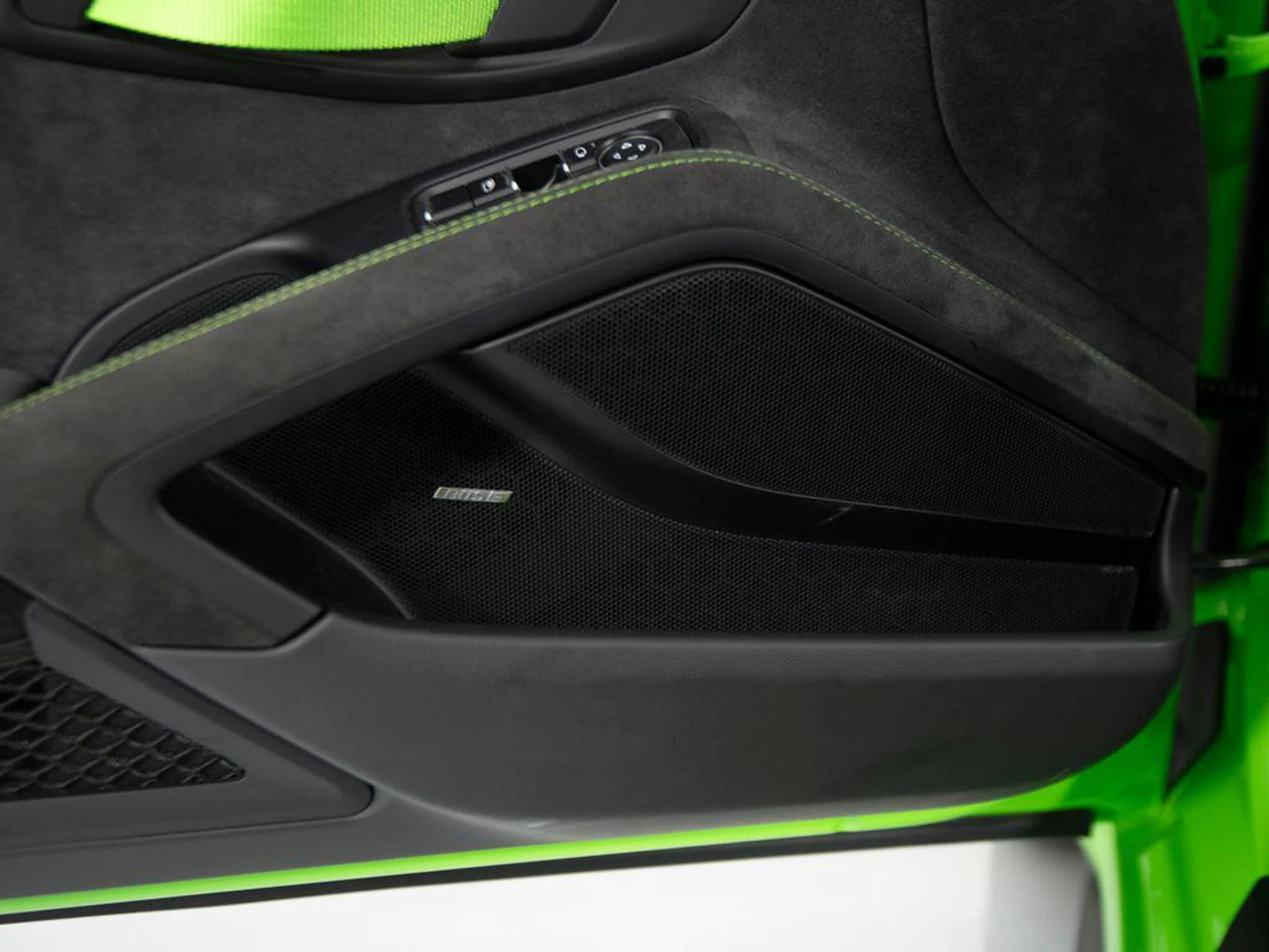 mph014_2345258344_B_Tx5_Fg_GG_Go_PW_Ci_COO_Jo_SB_Bil_Lh_Y_393534fcd0