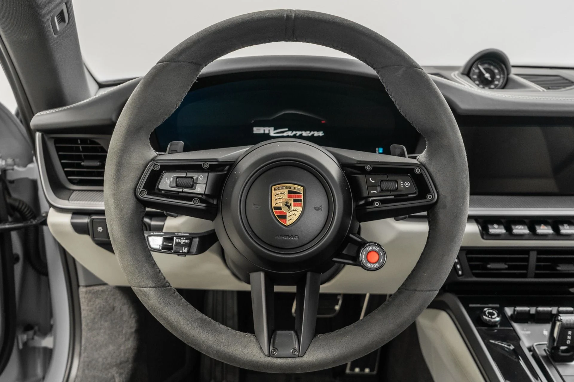 mph014_2346610738_Used_2025_Porsche_911_Carrera_Sport_Design_Package_Sport_Exhaust_Premium_Package_1763489634_811bef65f7