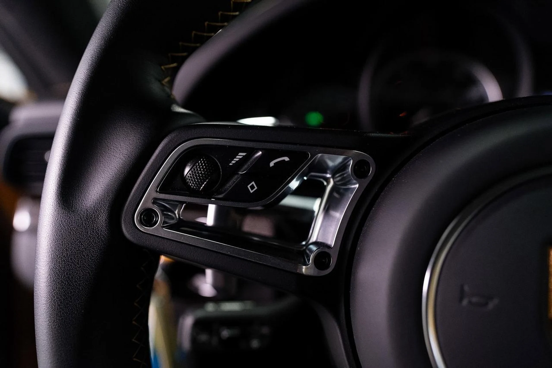 mph014_2348320139_191f2f4a454582c8d18544691076969f_257e20f247