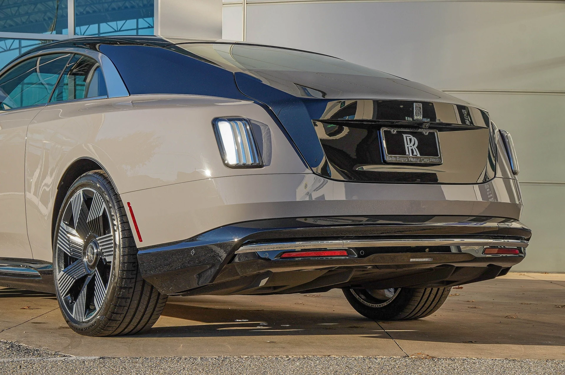 mph014_2360105756_Hi_Tech_Luxury_Imports_LLC_SCATK_2_C07_TU_234137_image_14_7e3e6b0666
