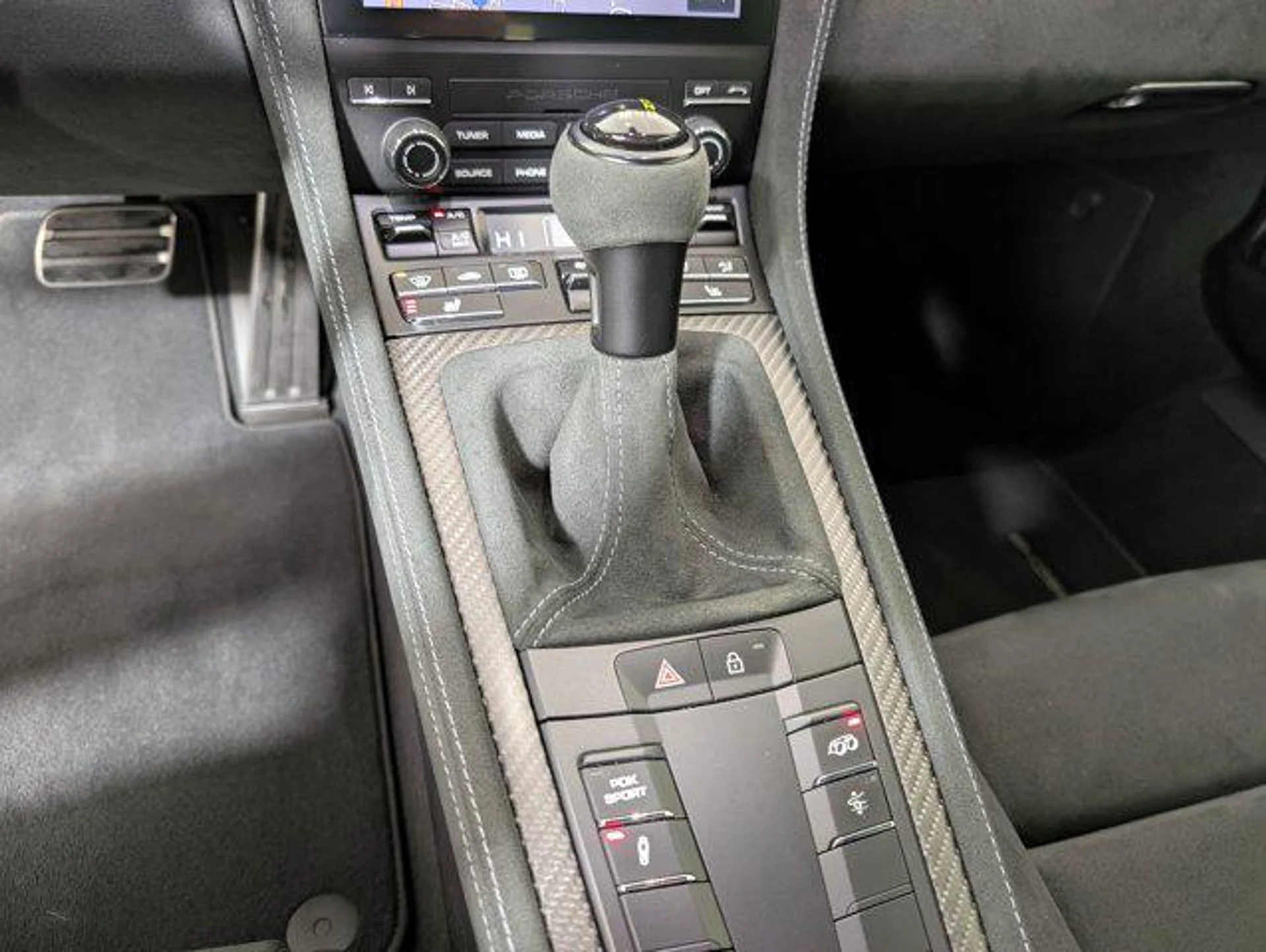 mph014_236152867_cbc5_Vl_WT_5pu_Dk_V_Ttby1omv_Tsr_UI_75c3d31f4b