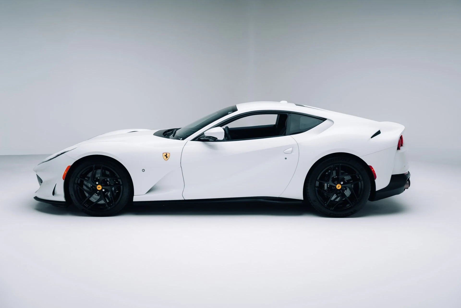 mph014_2368474877_Used_2019_Ferrari_812_Superfast_1787186168_235a9a82f1