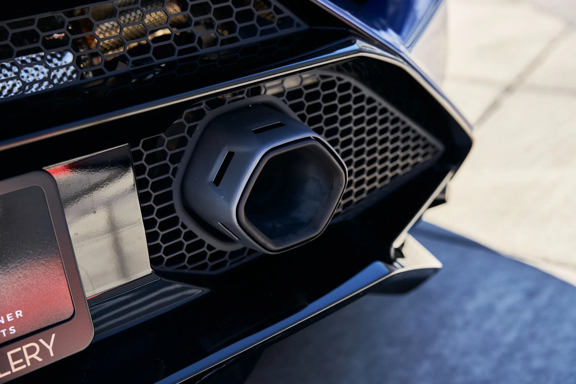 mph014_2369521562_Used_2024_Lamborghini_Huracan_Tecnica_Base_1773278385_0d74ced4ec