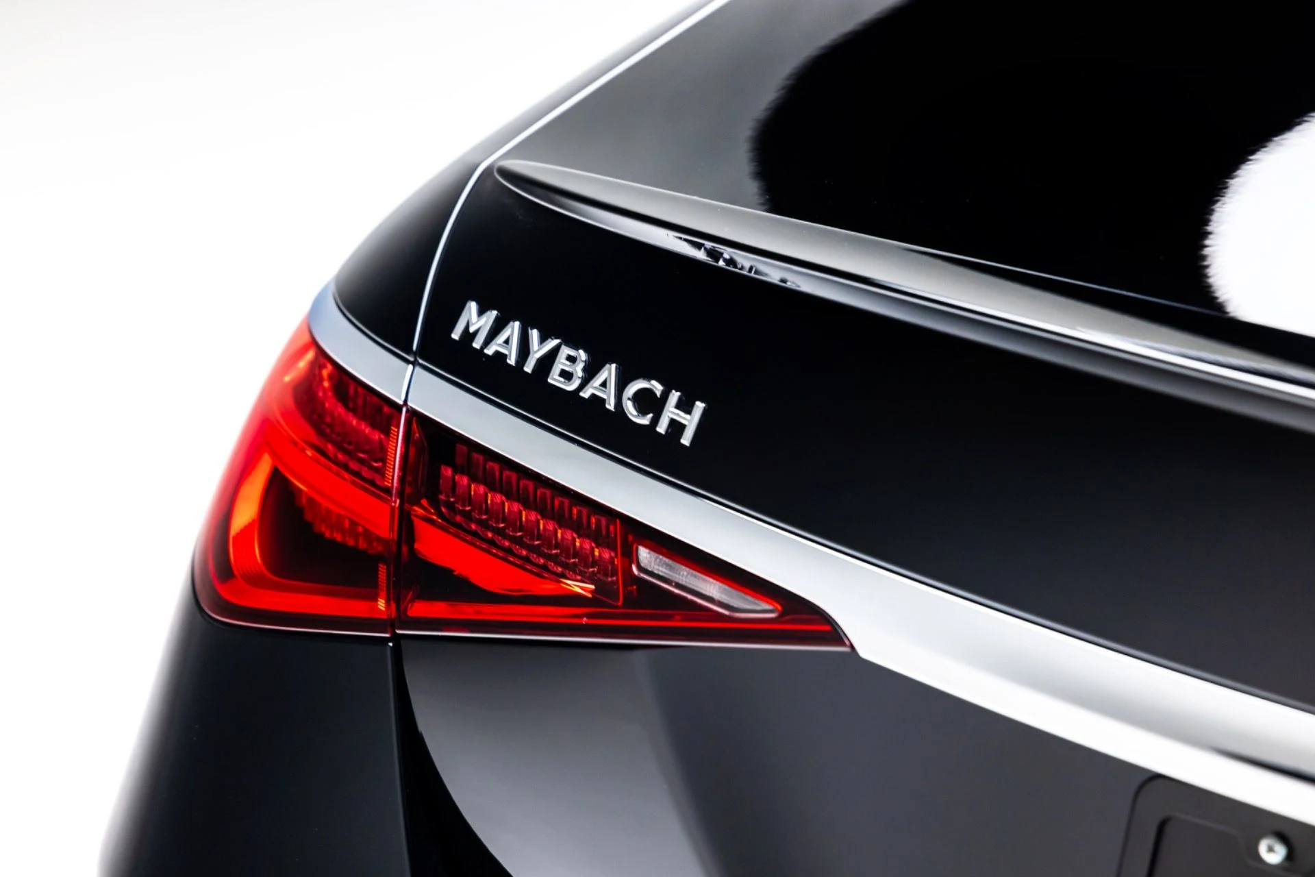 mph014_2370830938_13213_p15_l_72f79bb280