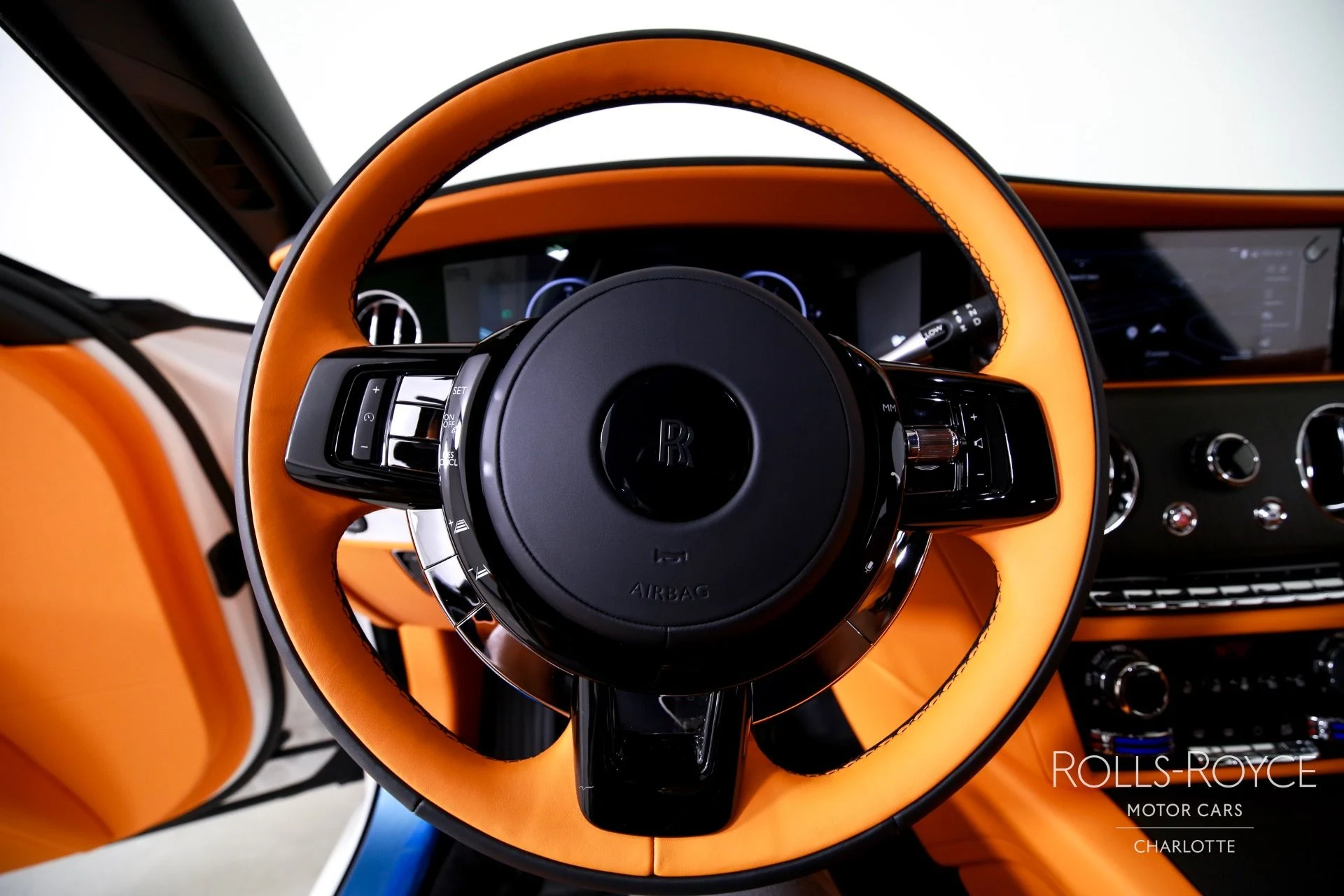 mph014_2371124127_Used_2025_Rolls_Royce_Ghost_1753298908_07deaf72d9
