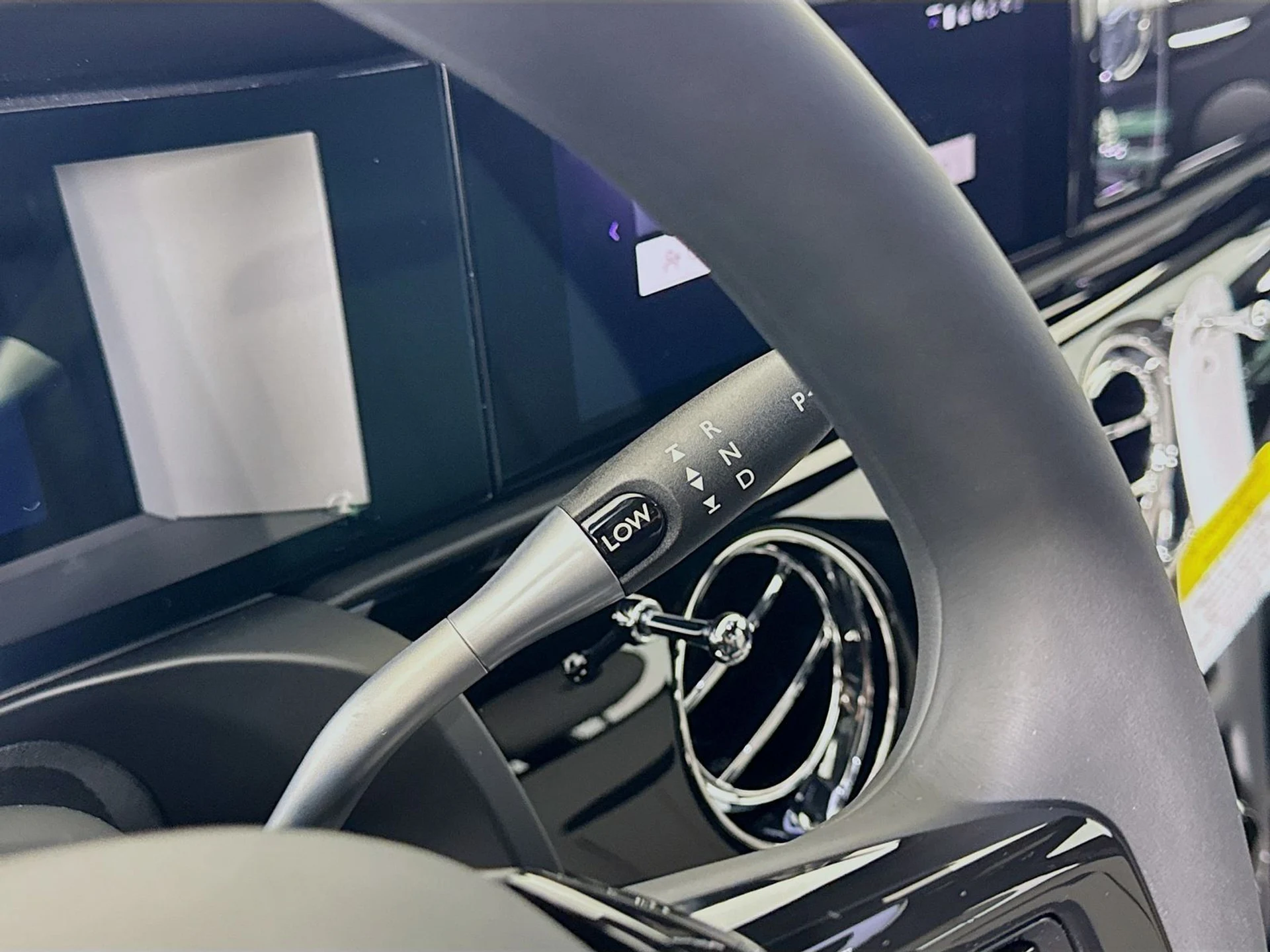 mph014_2374125916_f412c517bff63210ac146fbd77148133x_ba180e6210