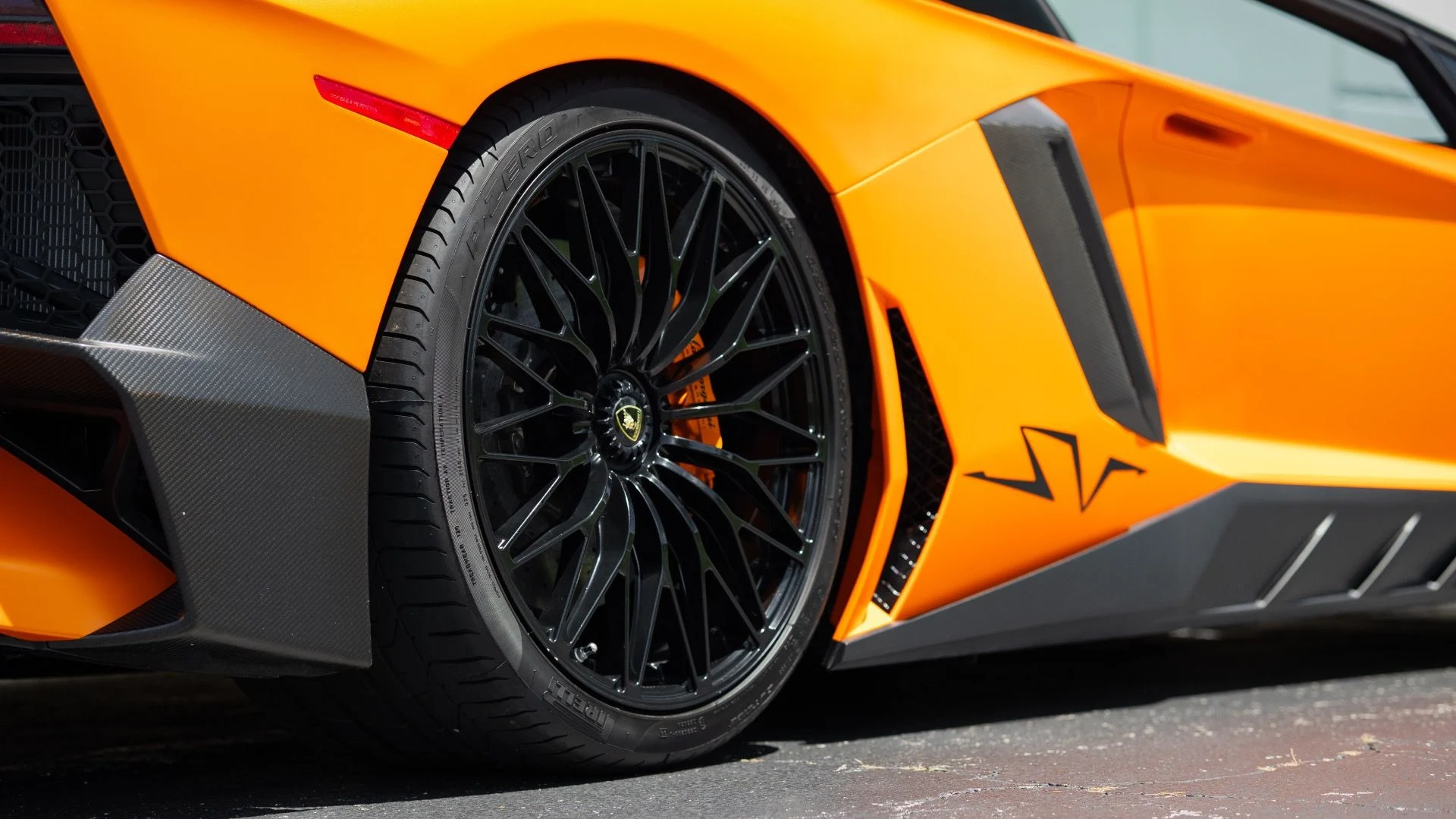 mph014_2377458942_Used_2017_Lamborghini_Aventador_LP_750_4_SV_1750200033_6131163292