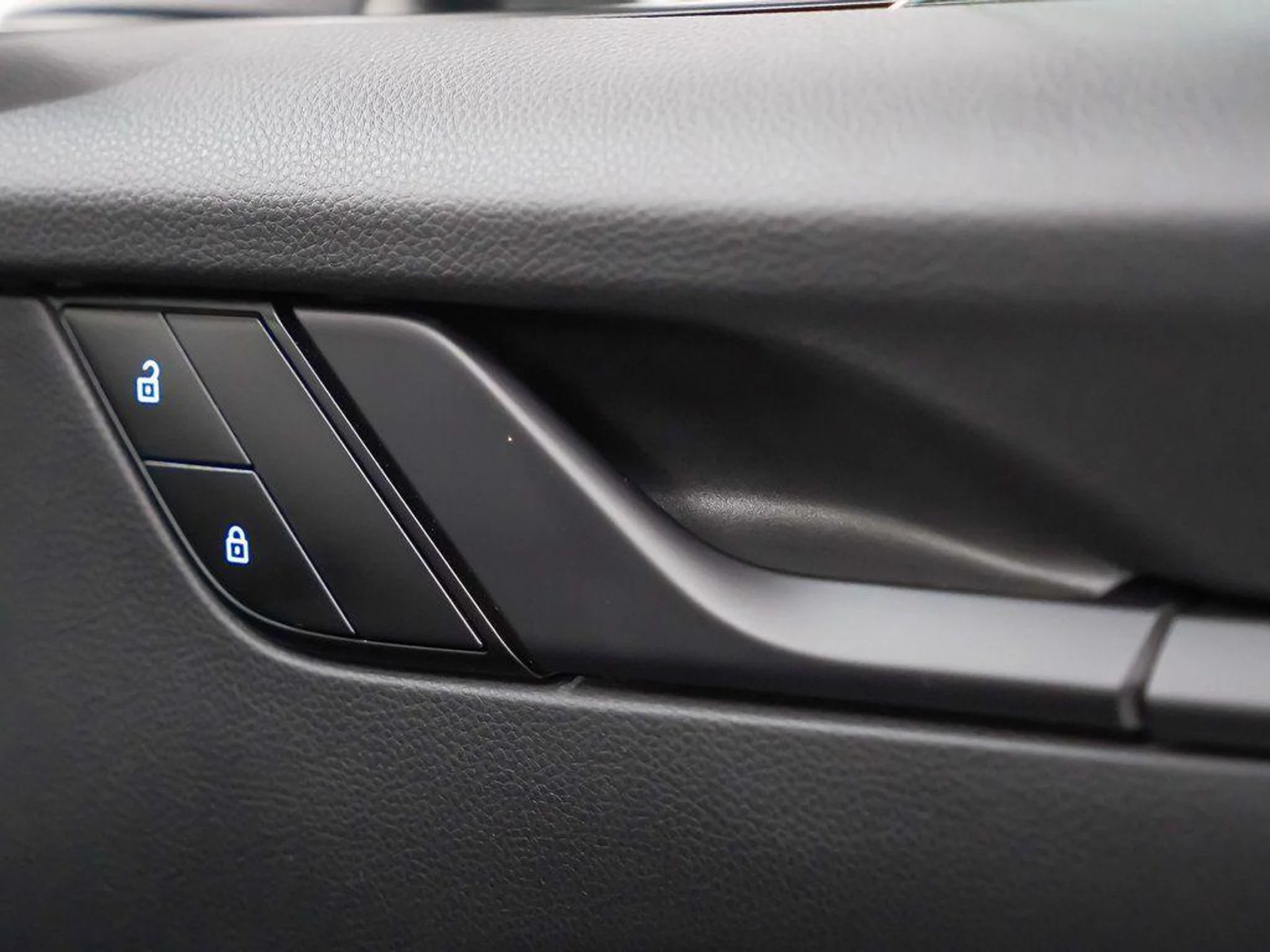 mph014_2378963774_g_Joa1_Ko_PFY_Syua_Rdva_DDD_9m_Z56_U_615c18fd77