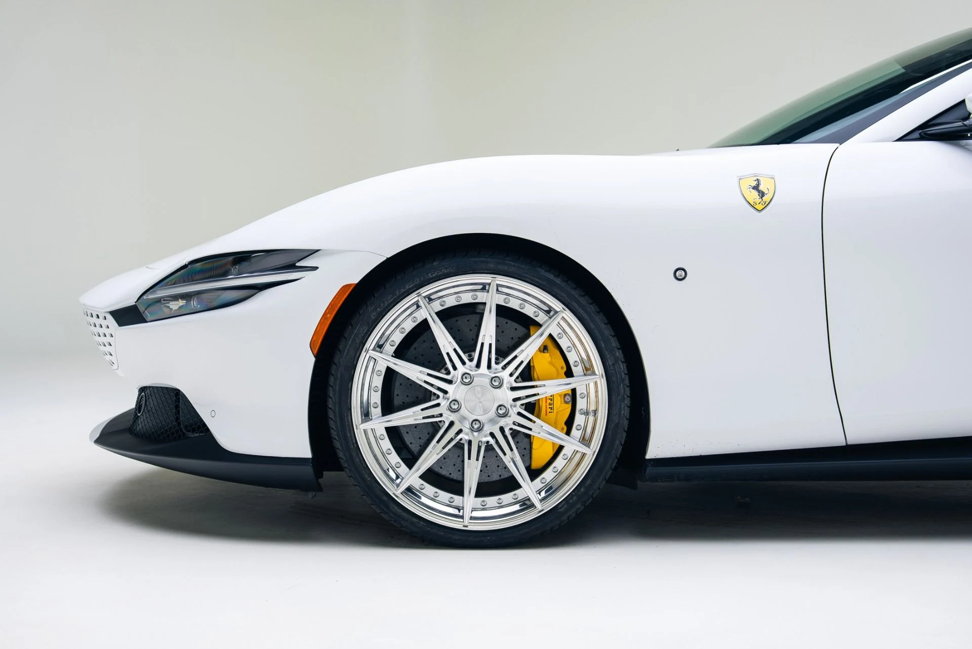 mph014_2379989546_Used_2025_Ferrari_Roma_Spider_1766089214_9be0ca7054