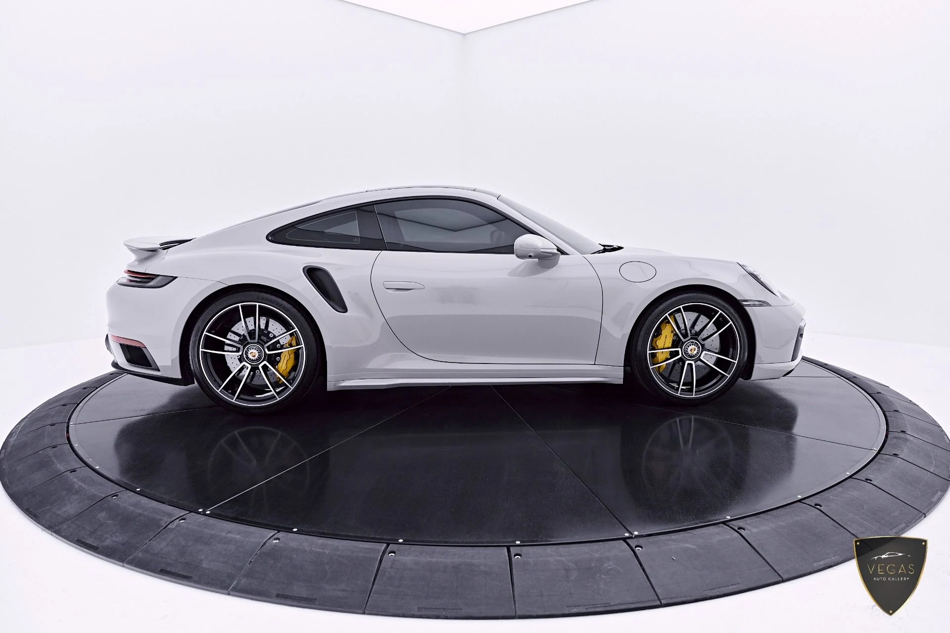 mph014_2383911919_Used_2022_Porsche_911_Turbo_S_1782757348_1bca4f5fab
