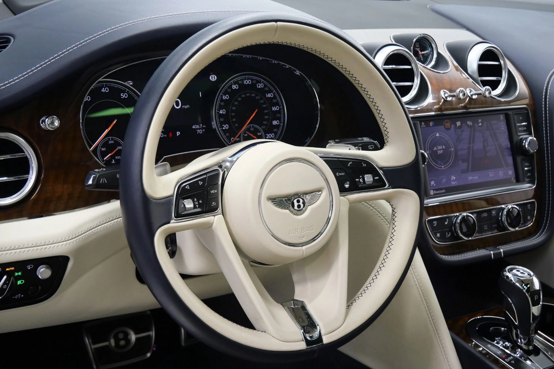 mph014_238461485_Used_2018_Bentley_Bentayga_Onyx_Edition_W12_Touring_Specification_Front_Seat_Comfort_Specification_1772647427_3965fbeaf6