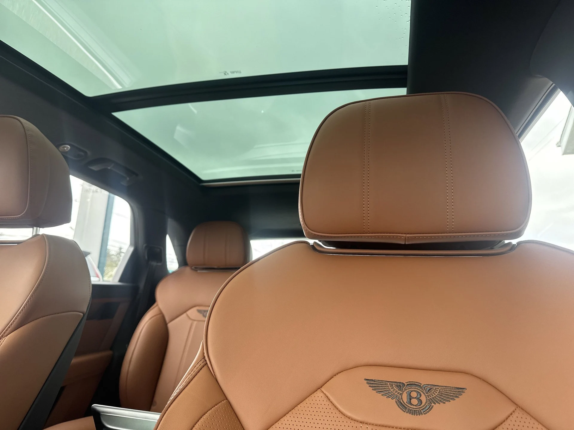 mph014_2389370506_99b241b921ca84b96989cdeb5692a351x_d8805232c6