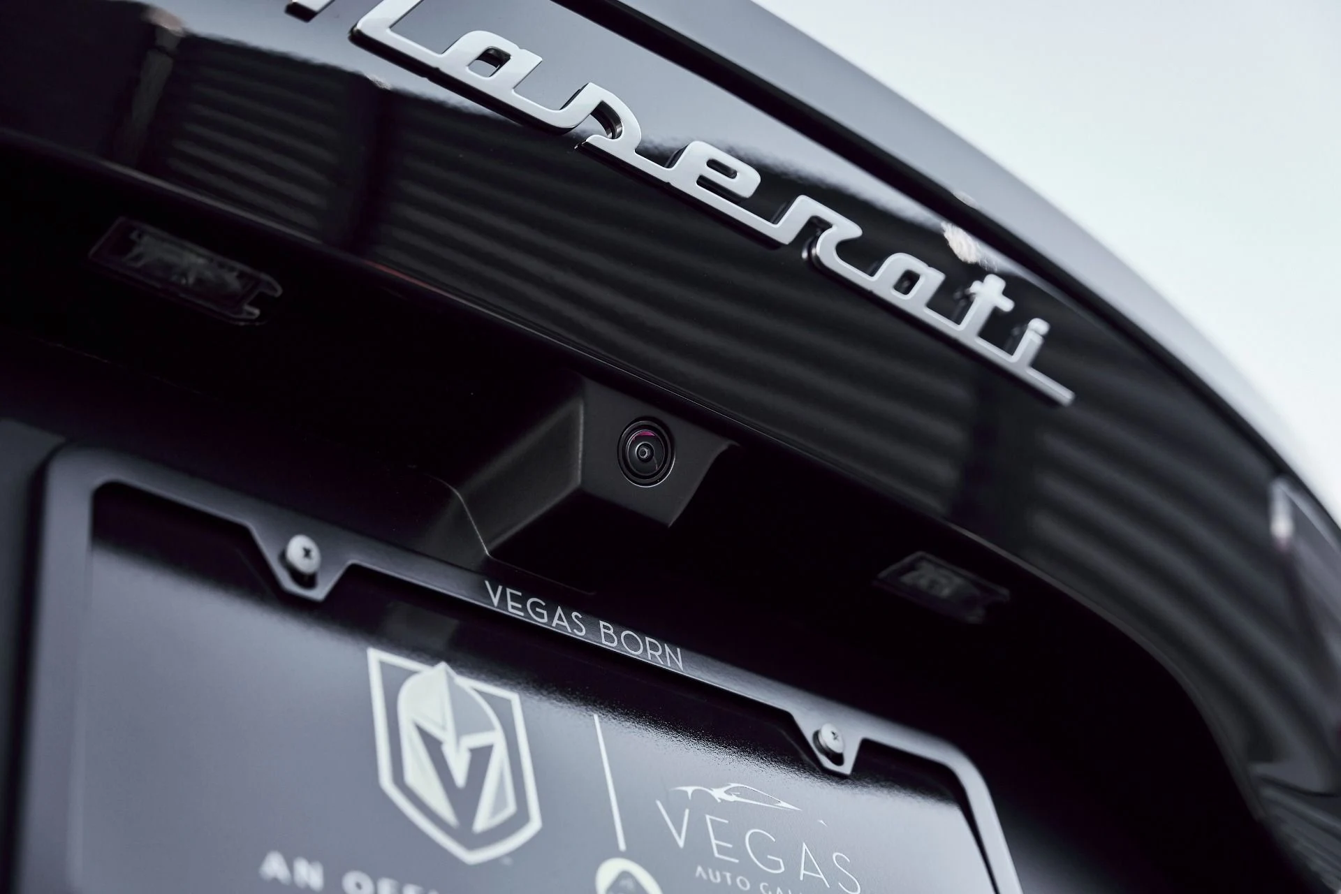 mph014_2400157208_Used_2024_Maserati_MC_20_1771382134_b350567c2d