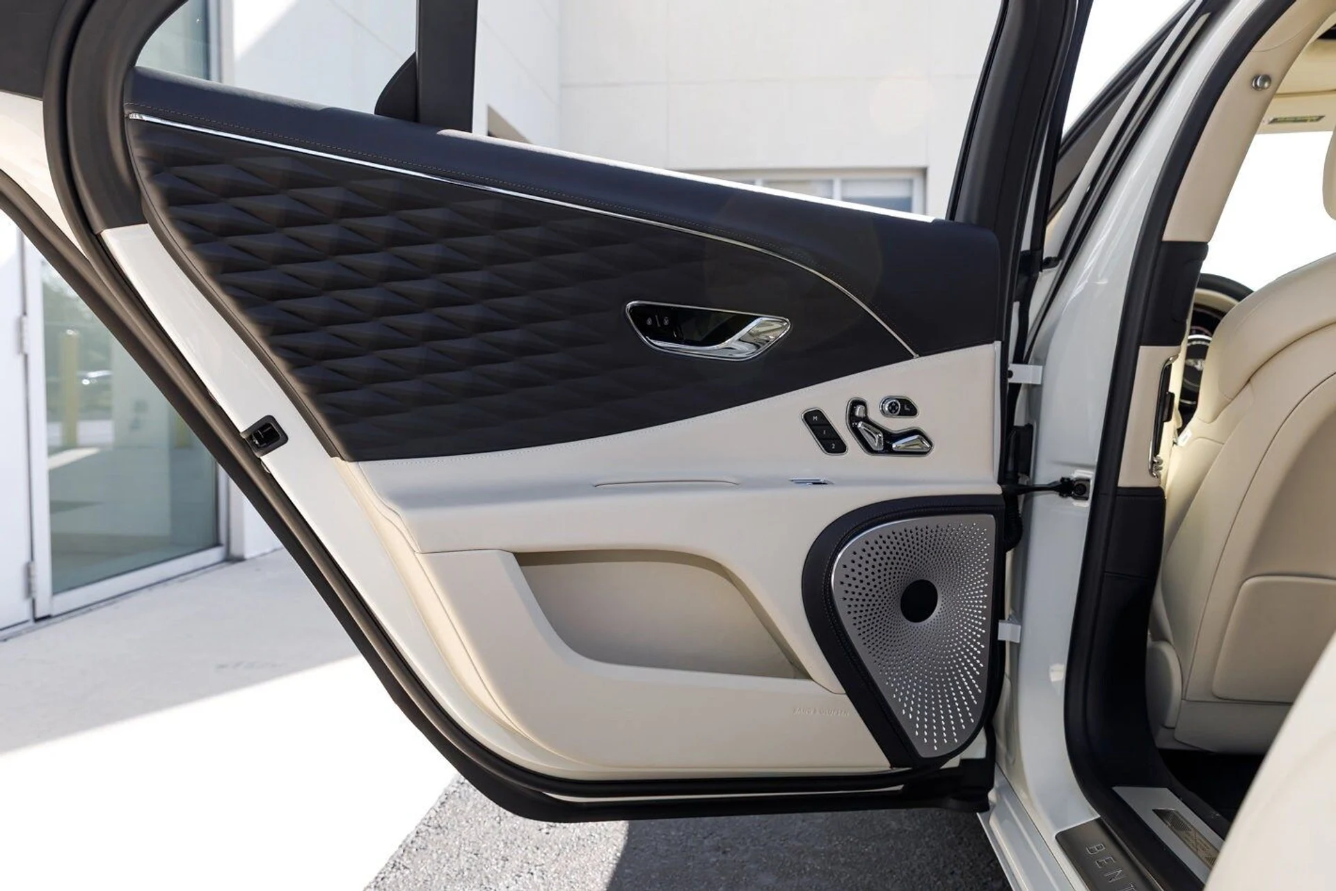 mph014_2401933924_246c050c4058401a381caaa8330bddc3x_6ad4a390d3