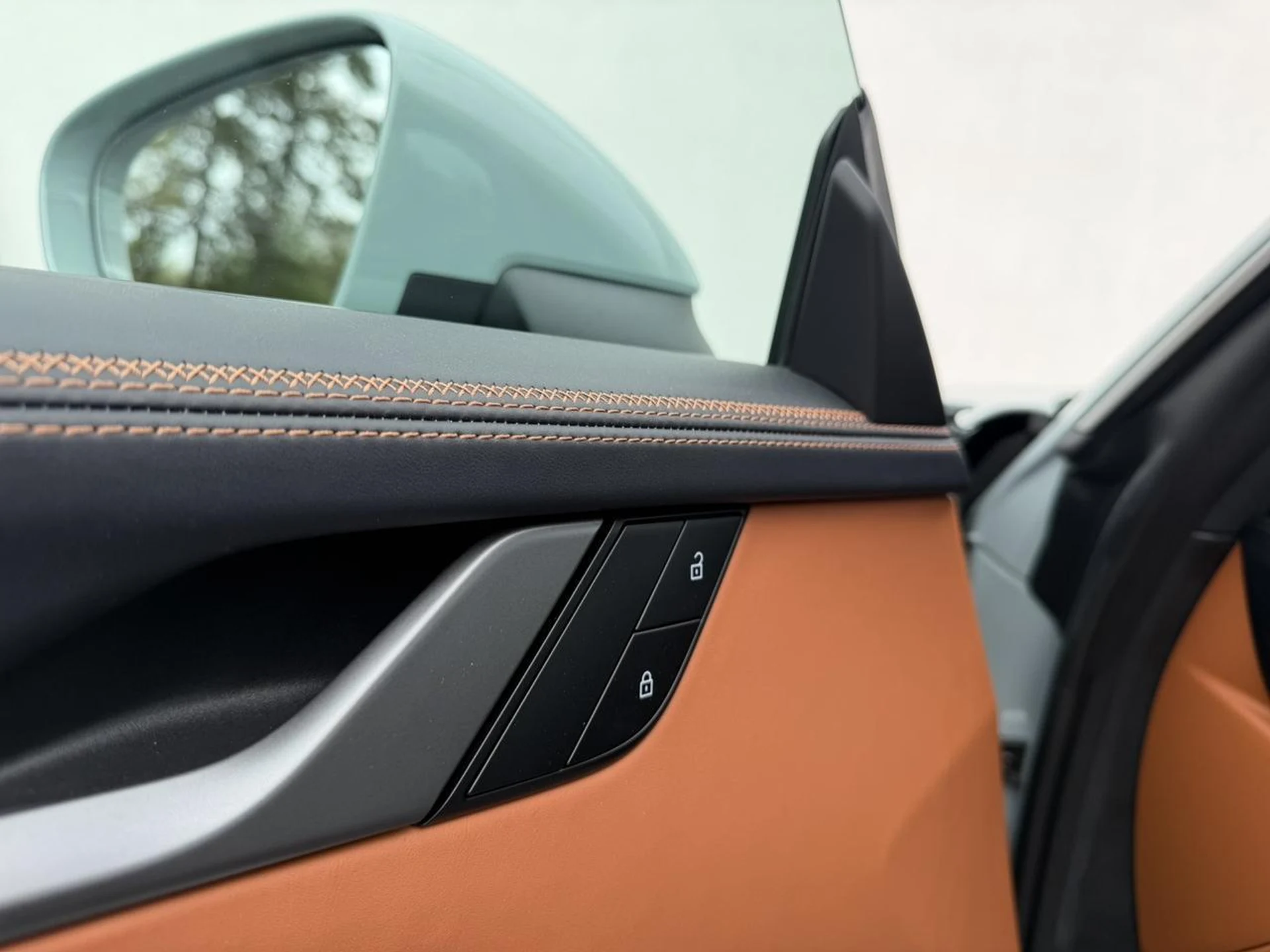 mph014_24037935_f940e415e9426784fcbc68a99e6b6718_d3060d5aca