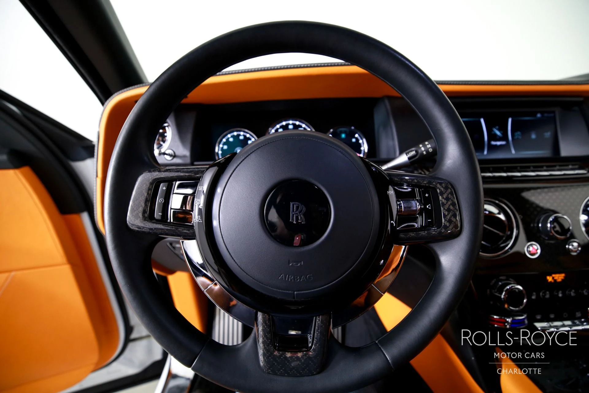 mph014_2405214638_Used_2022_Rolls_Royce_Black_Badge_Cullinan_1764197182_8afab3decb