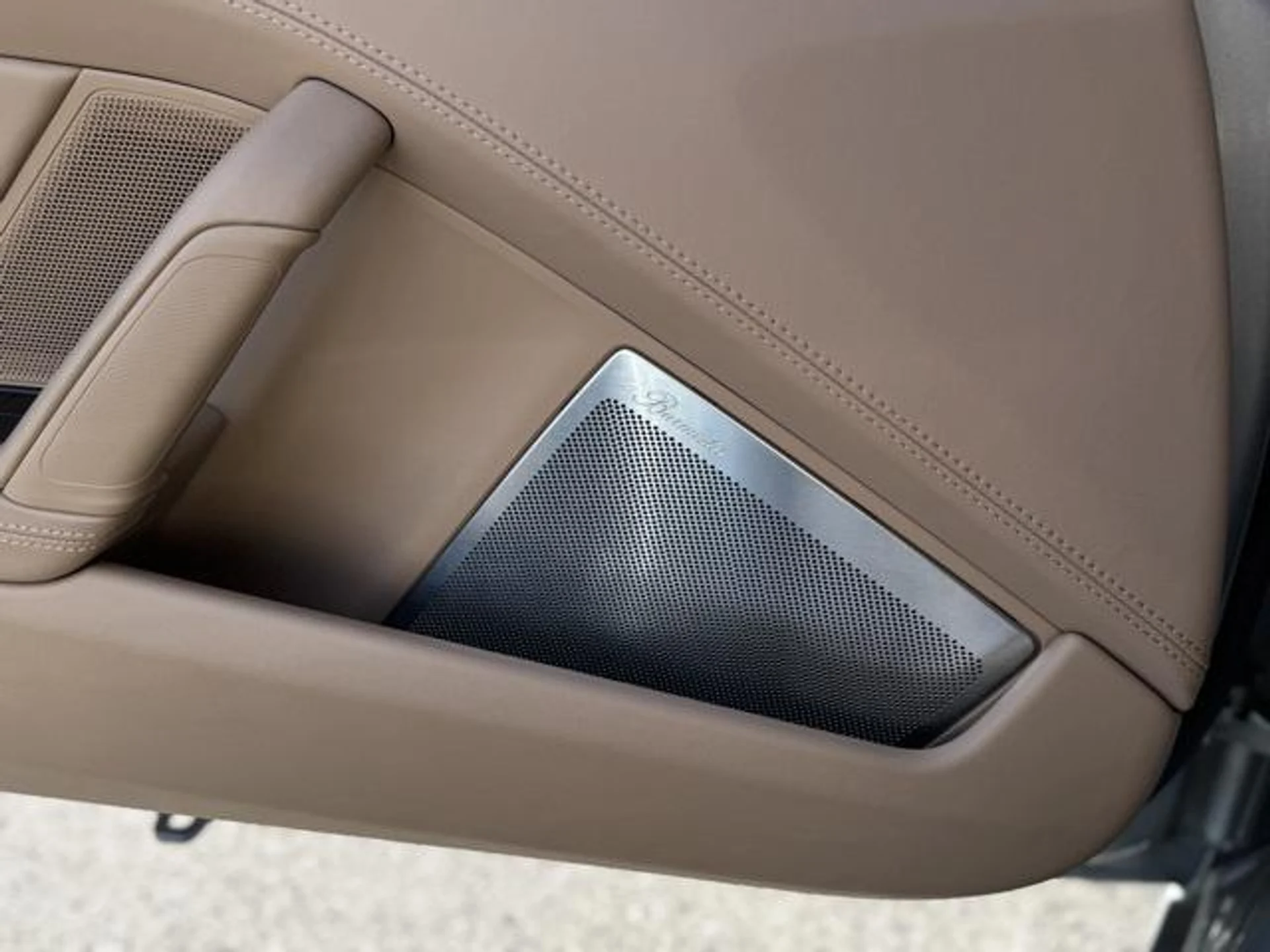 mph014_2407009138_qj_U9_Vyh_YIFL_1_SQ_26_Ih_Dea_G7_Avg_e9b5dbaed1