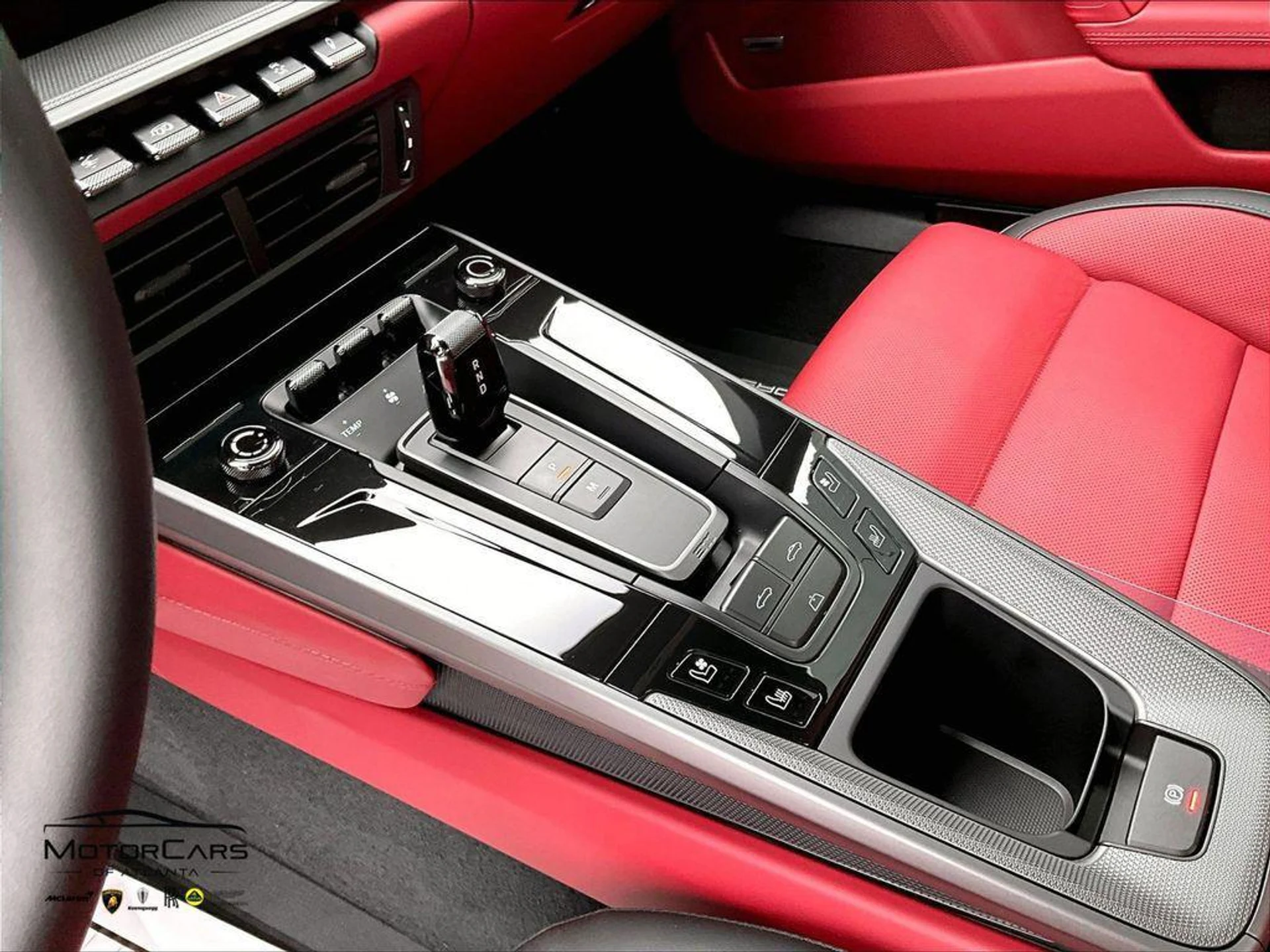 mph014_2407033003_nx_ERN_Ldm_FO_8_Gmjz_Bm_Ez_G9xm1v9_M_3a14adfc8d