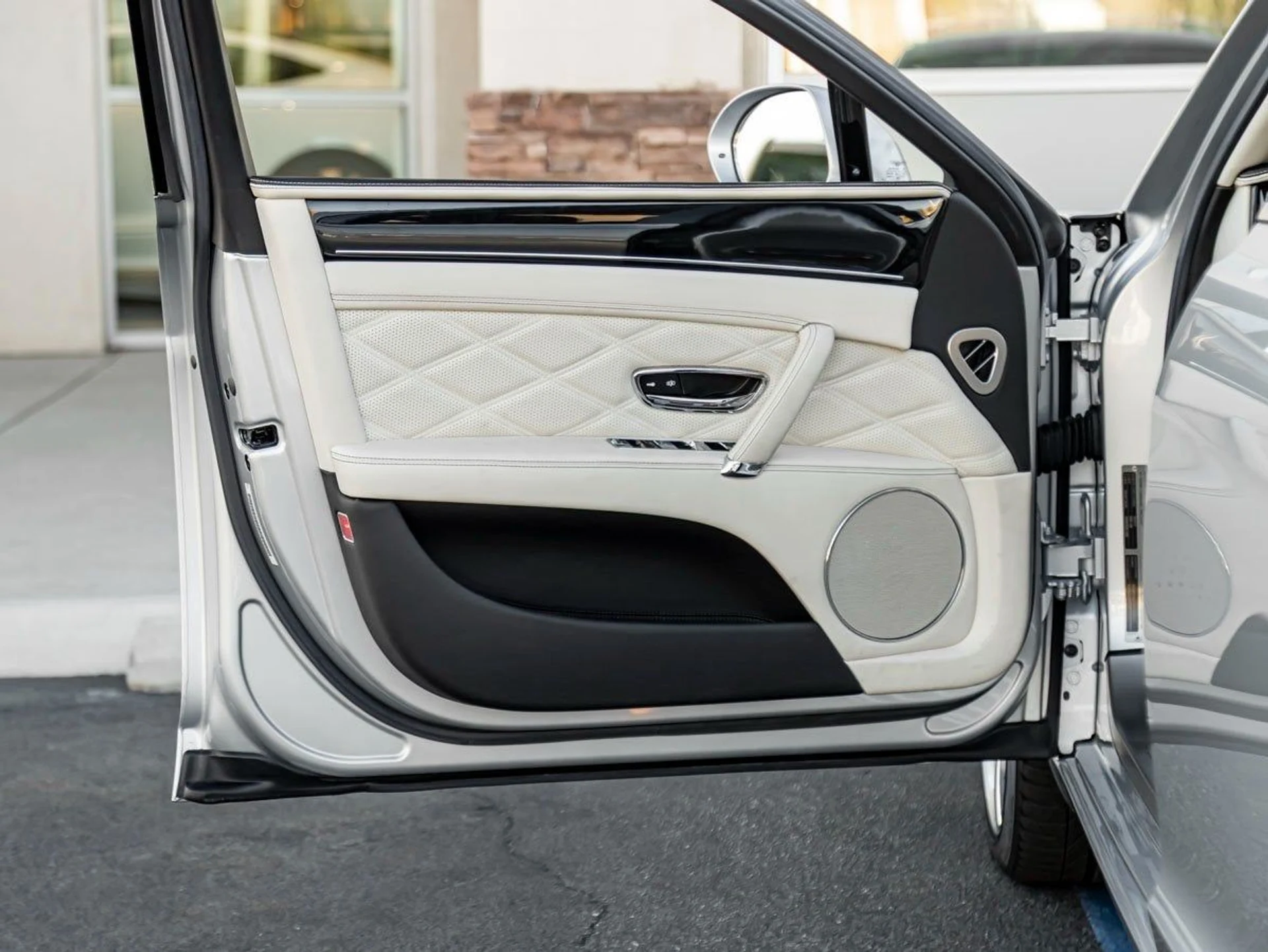 mph014_2414518343_15_850e809de5