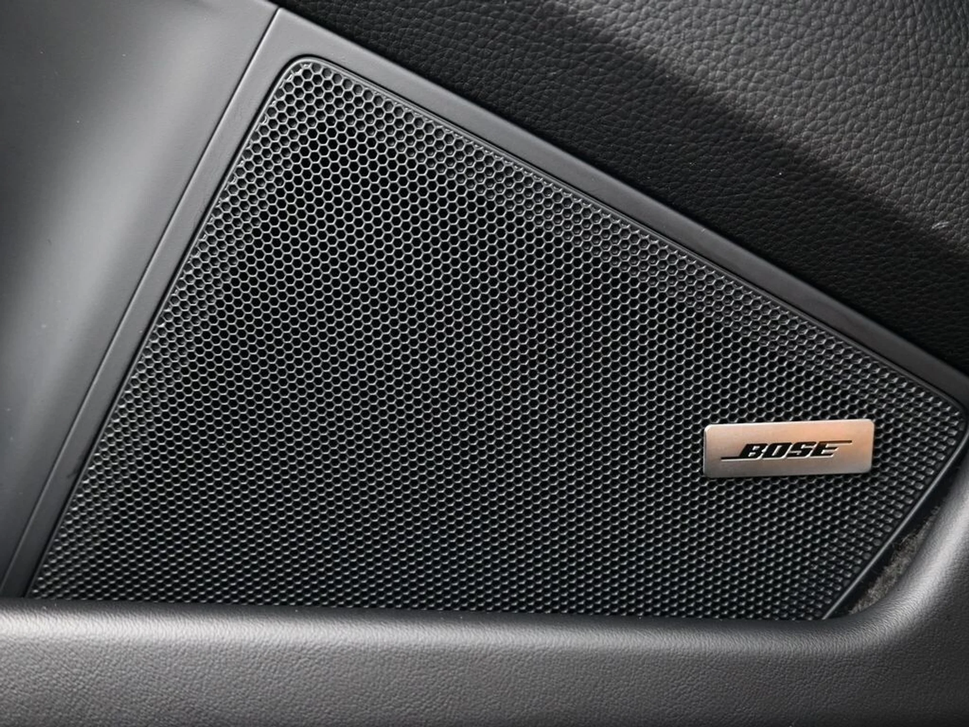 mph014_2415301156_d5f3c148c69c5a4582df1c78a8816ca5x_c410489c42