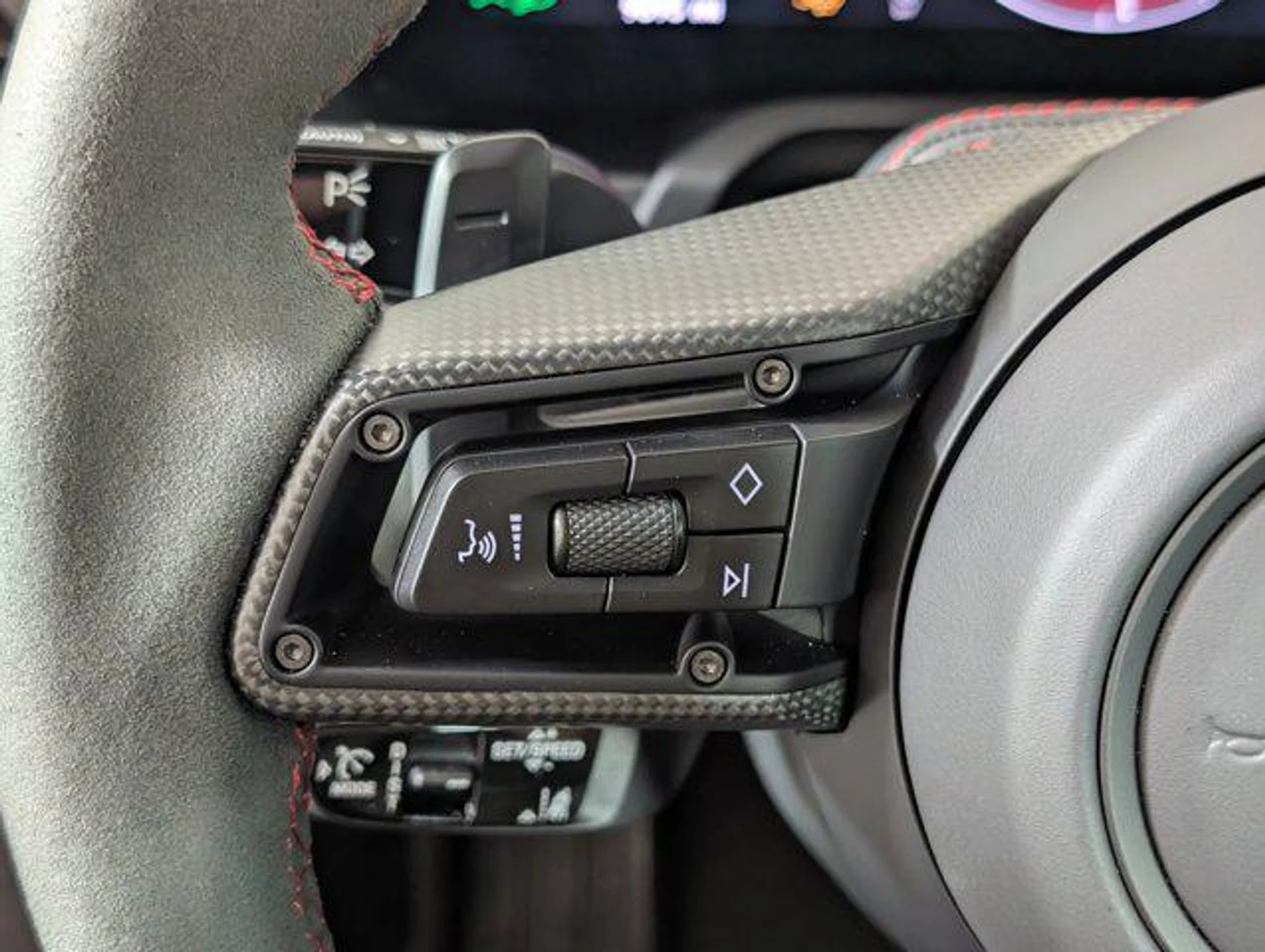 mph014_2426349864_5_Fb_UX_06_Nexu_H9b4_MY_Yie7_Swu_LZI_deffe01771