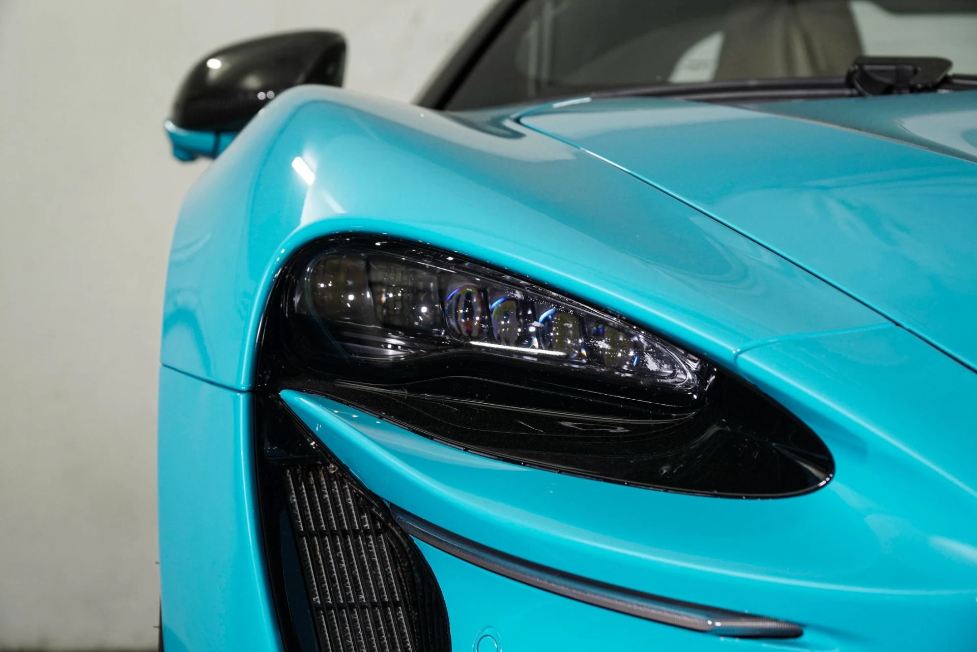 mph014_2428950222_Used_2023_Mc_Laren_Artura_Tech_Lux_1773684519_60597a843d