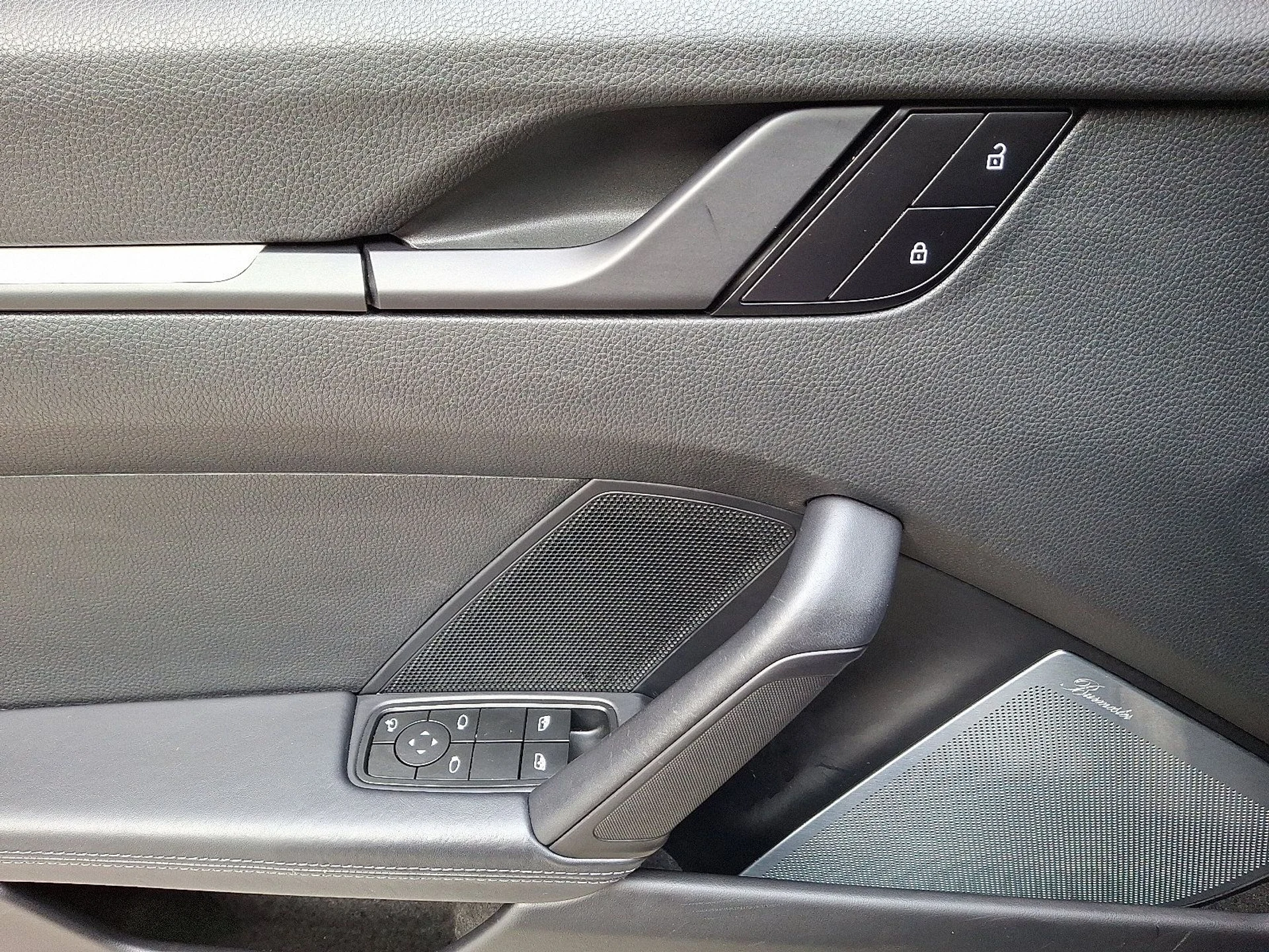 mph014_2429255492_0f4e580766165ab99169a6cfbb77f493_d97452fac5