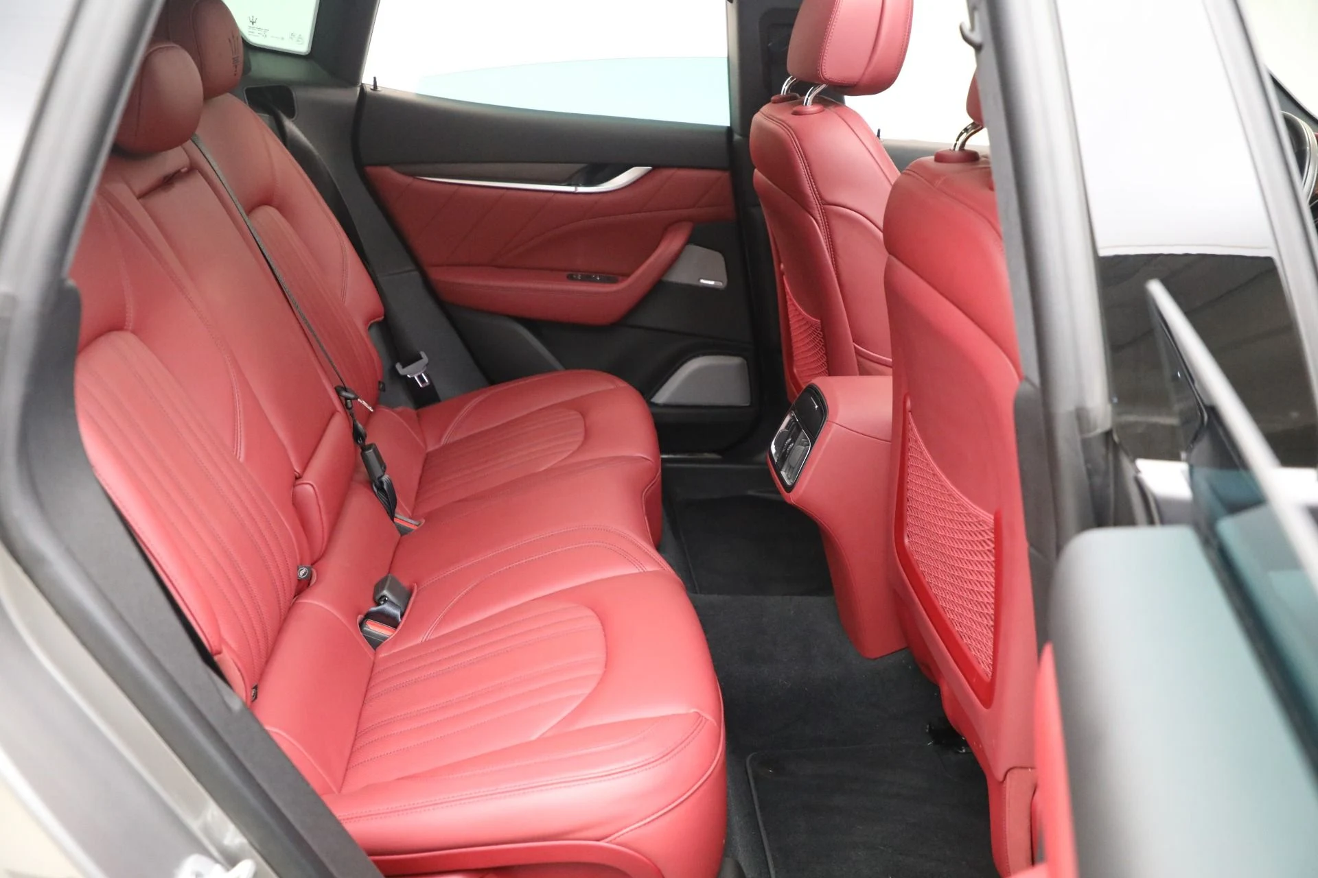 mph014_2431844891_Used_2022_Maserati_Levante_GT_42c6f07312