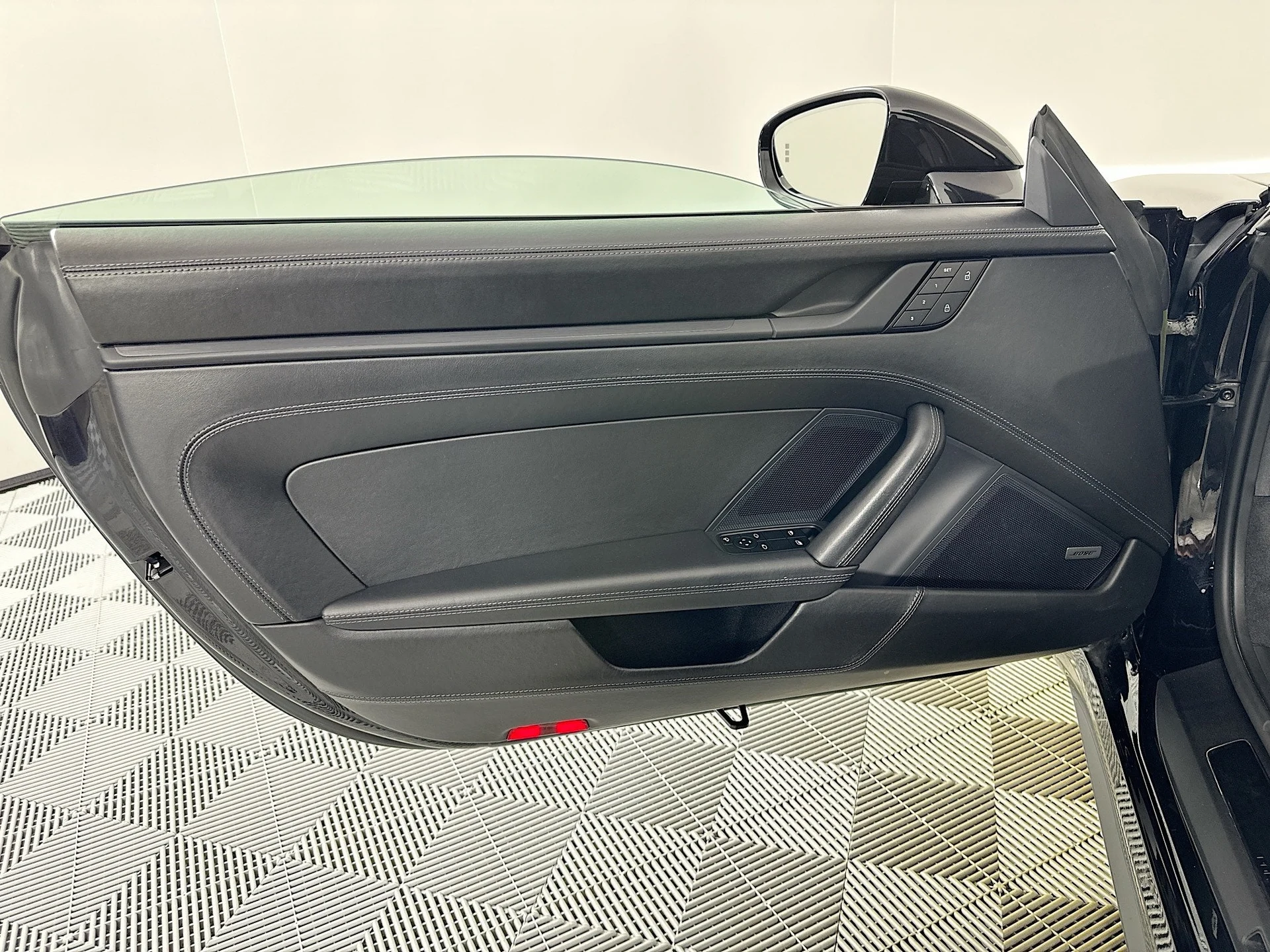 mph014_243332076_15_404c6fbeb8