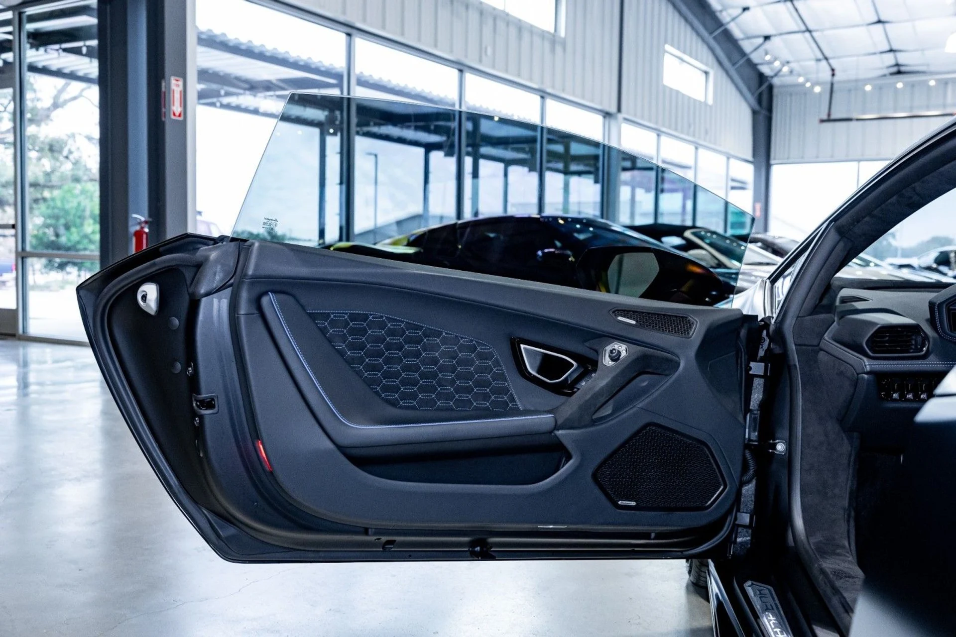 mph014_2433452360_Yw_9802065939