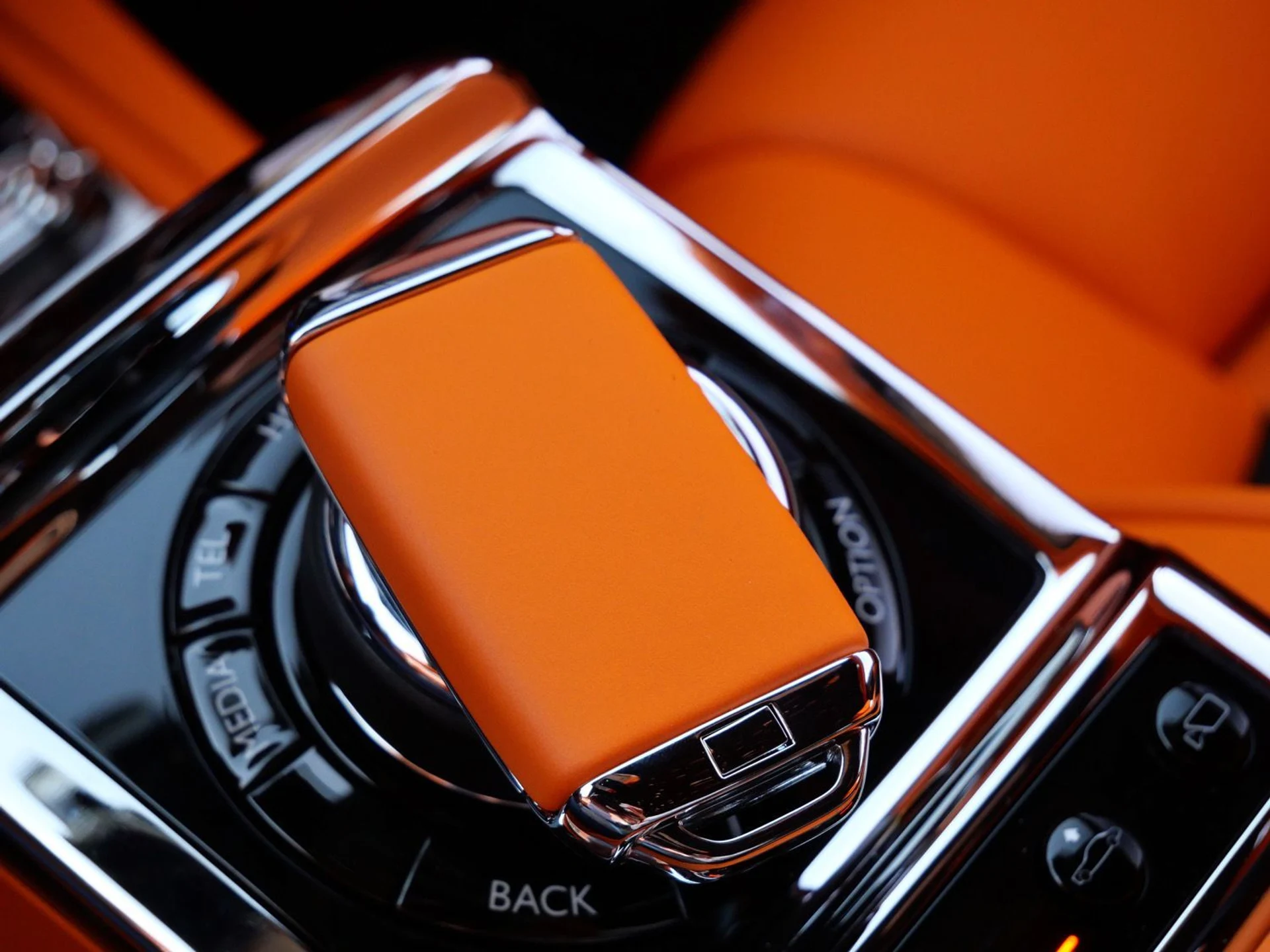 mph014_2436235068_34567118ee23493901cb5e40188ab0e5x_7c367f6bc5