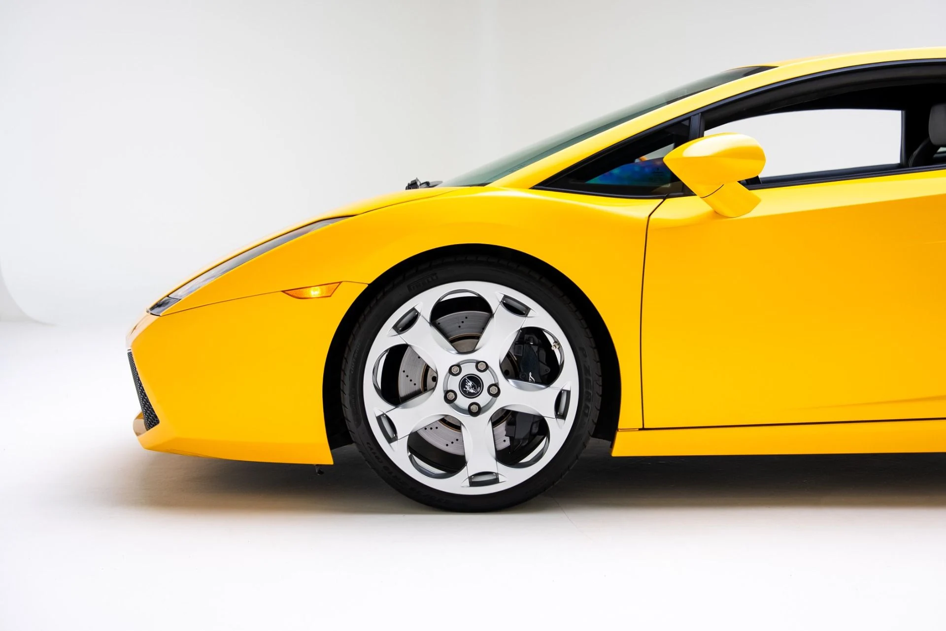 mph014_243718821_Used_2004_Lamborghini_Gallardo_1769620363_59e31bfd2d