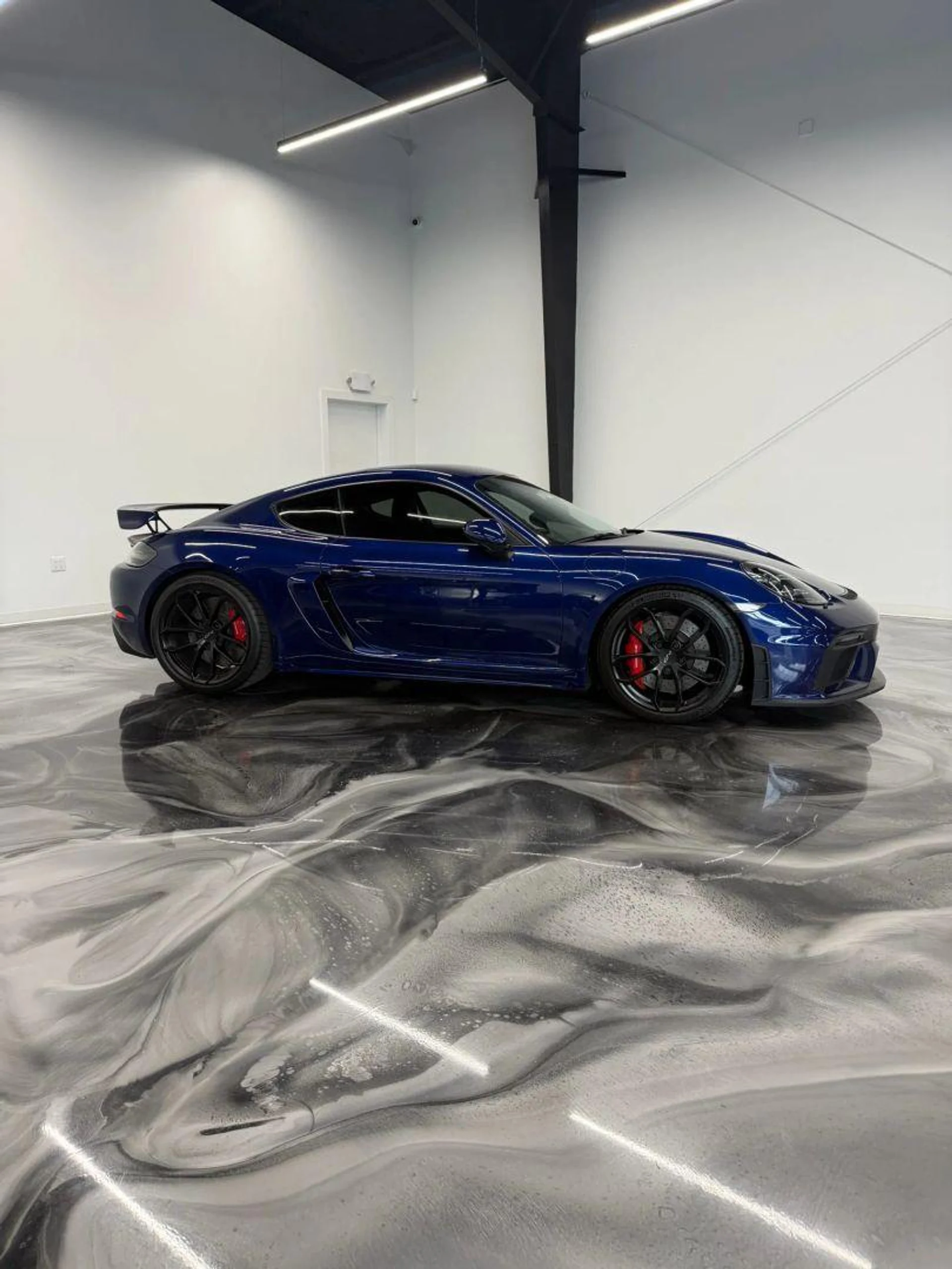 mph014_2437489990_Used_2020_Porsche_718_Cayman_GT_4_Coupe_2_D_1788539731_619f1f5bbf