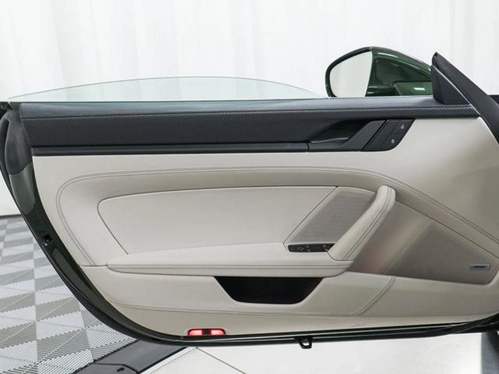 mph014_246160330_v_Up_0_K7_S_Vpy_Zicj_JY_0_Xb_Ek_U_Pvt_Q_9e504e9569