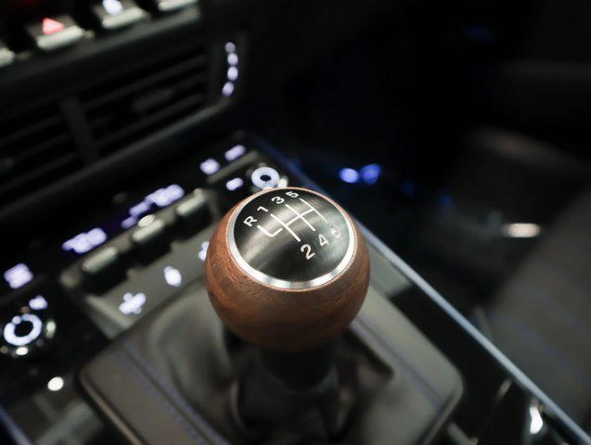 mph014_2466055843_SC_5awd_Tkw2_O_Knax2_G9bm_HV_r4o_21143aa231