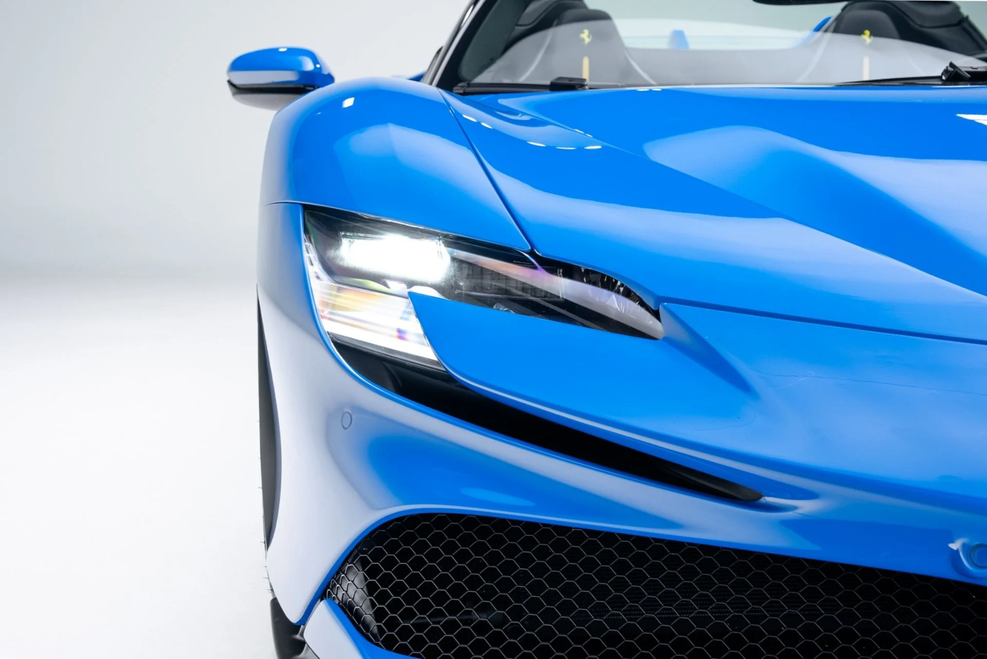 mph014_2468505338_Used_2024_Ferrari_SF_90_Spider_1772738738_0e911d1228