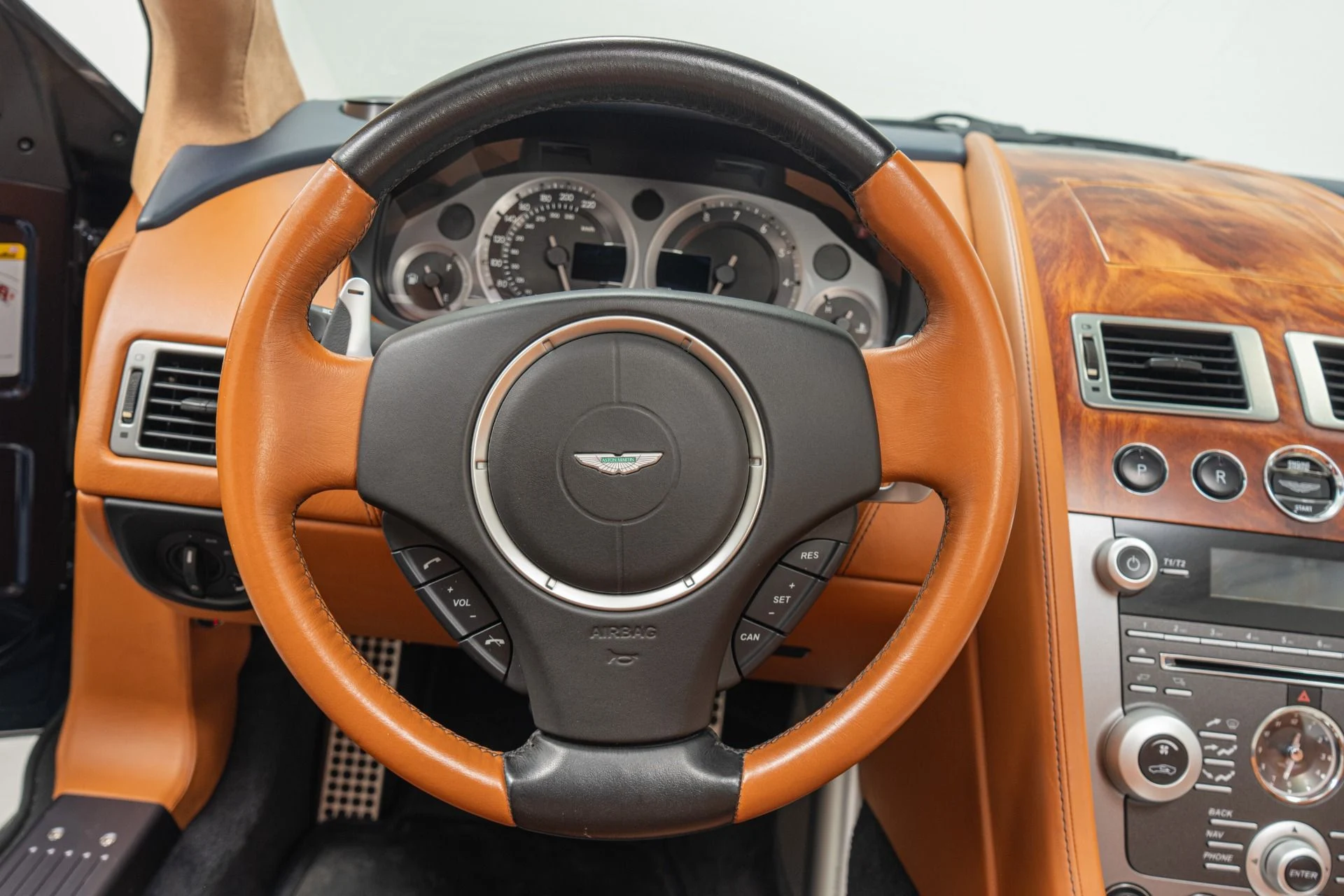 mph014_2471175651_Used_2011_Aston_Martin_DB_9_Volante_Two_Tone_Interior_V12_Power_1780003094_3d41e7818a