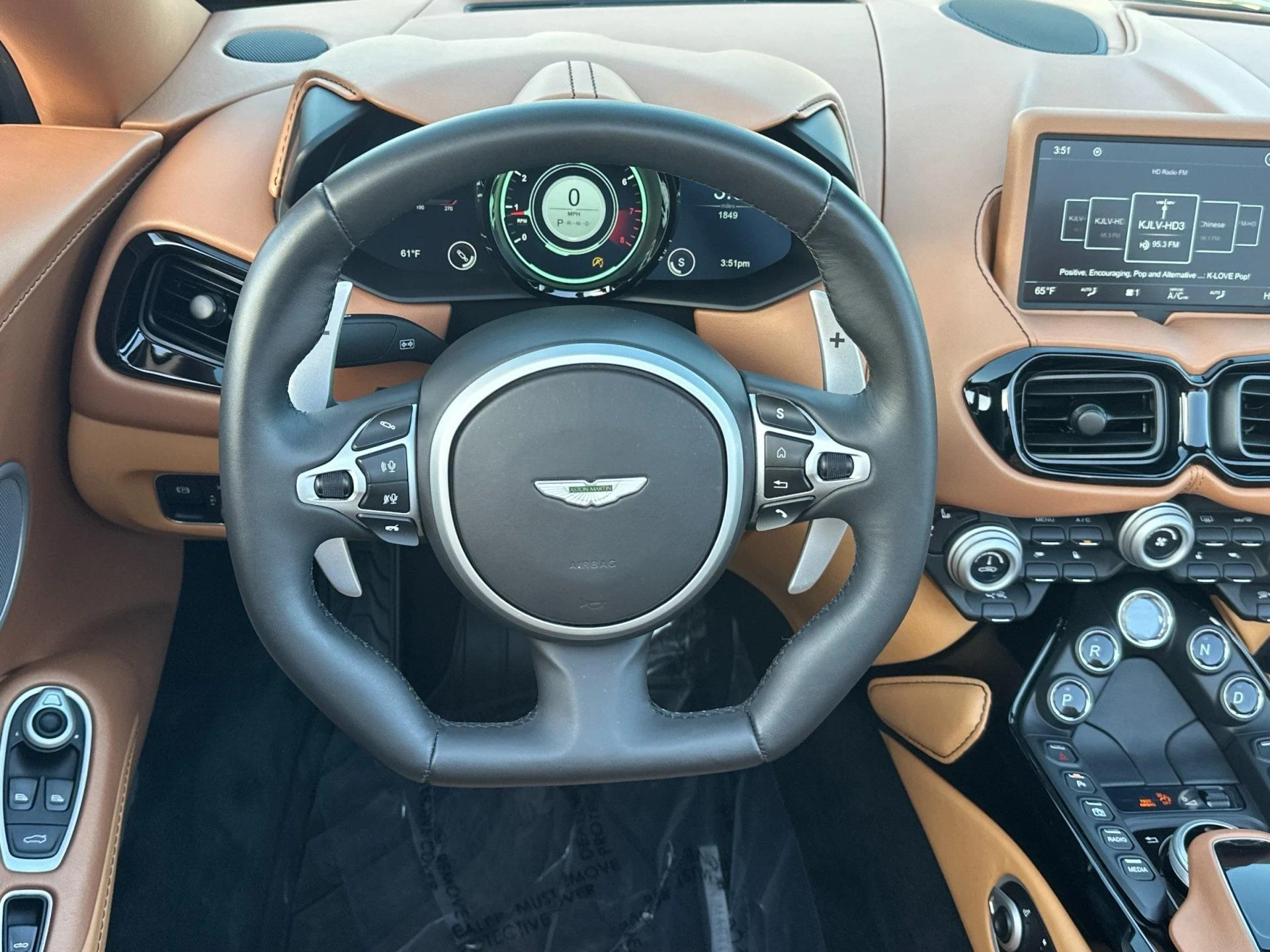 mph014_2474285688_Used_2021_Aston_Martin_Vantage_1764949775_7f926450ed