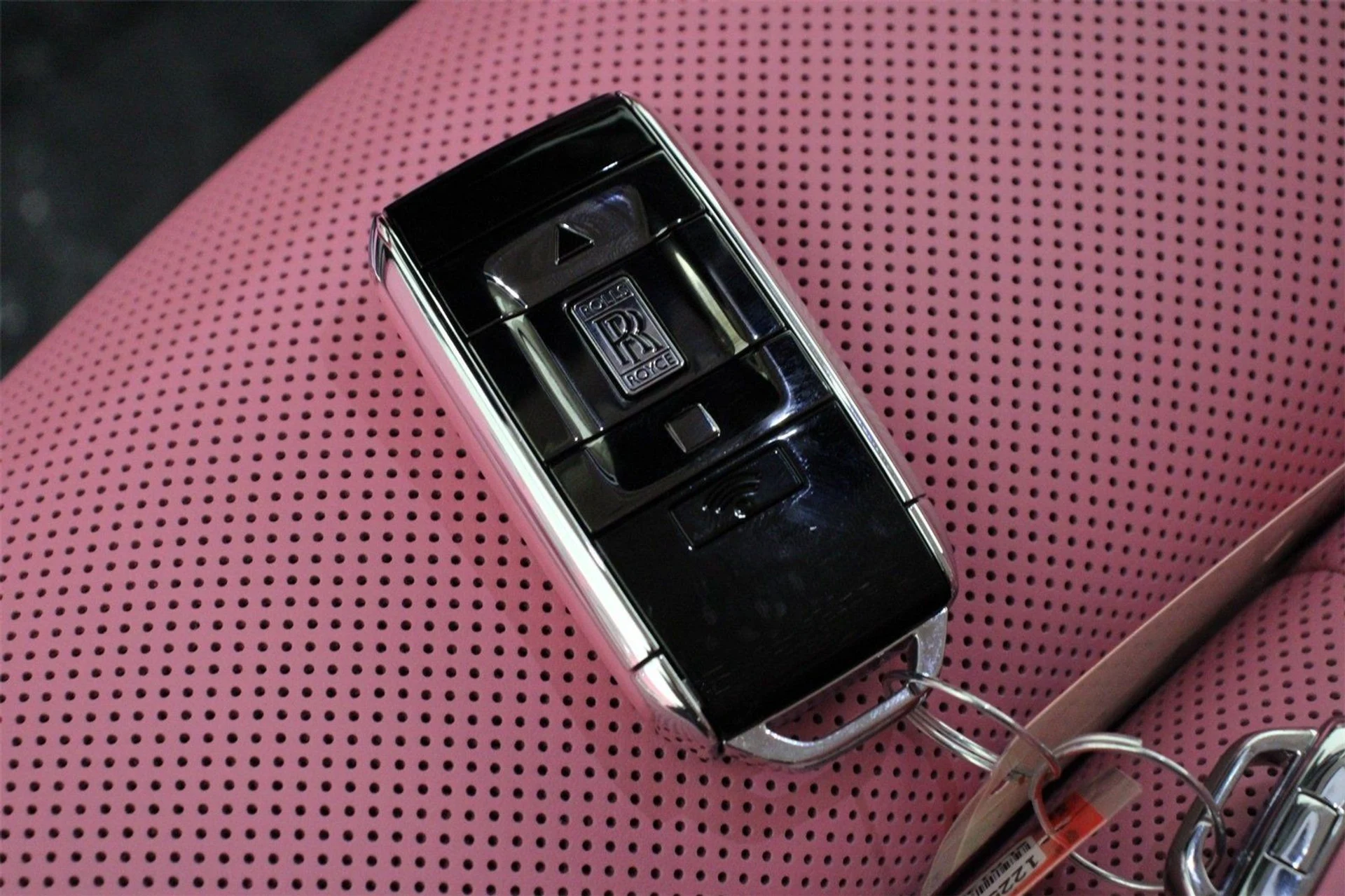 mph014_2478338235_51ff2556325b2f3d66629435ceb5b870_c83adce4db