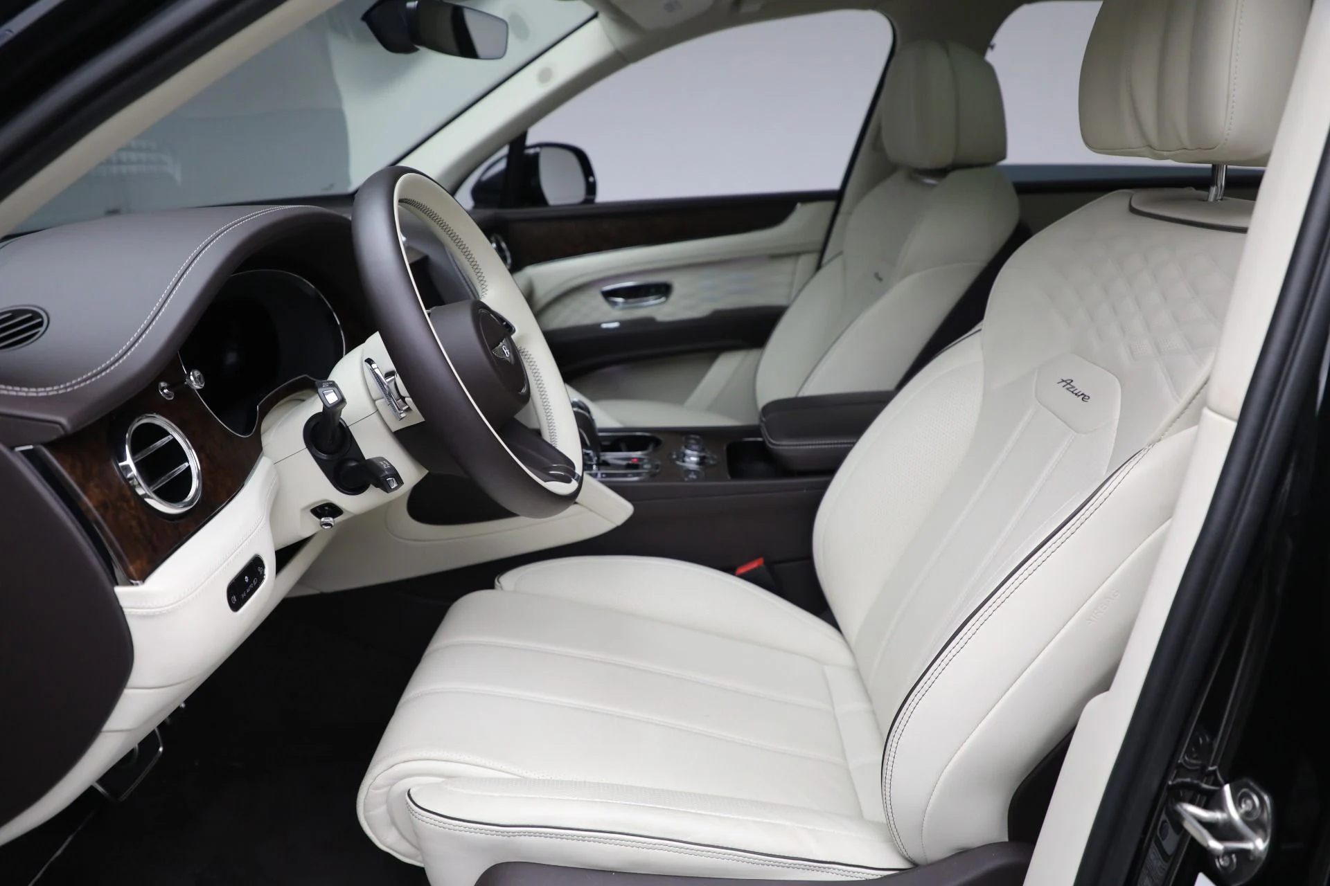 mph014_2481847921_Used_2024_Bentley_Bentayga_EWB_Azure_V8_cd171c62bd