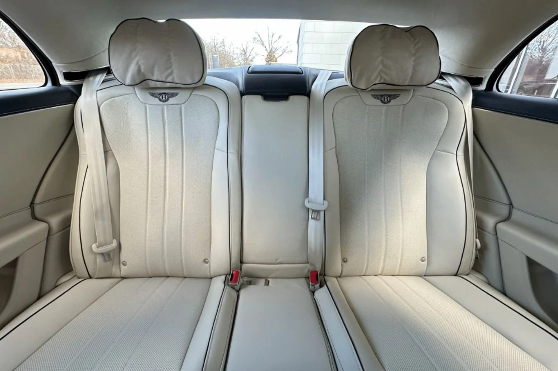 mph014_2485229749_New_2026_Bentley_Flying_Spur_1765792649_217051c631