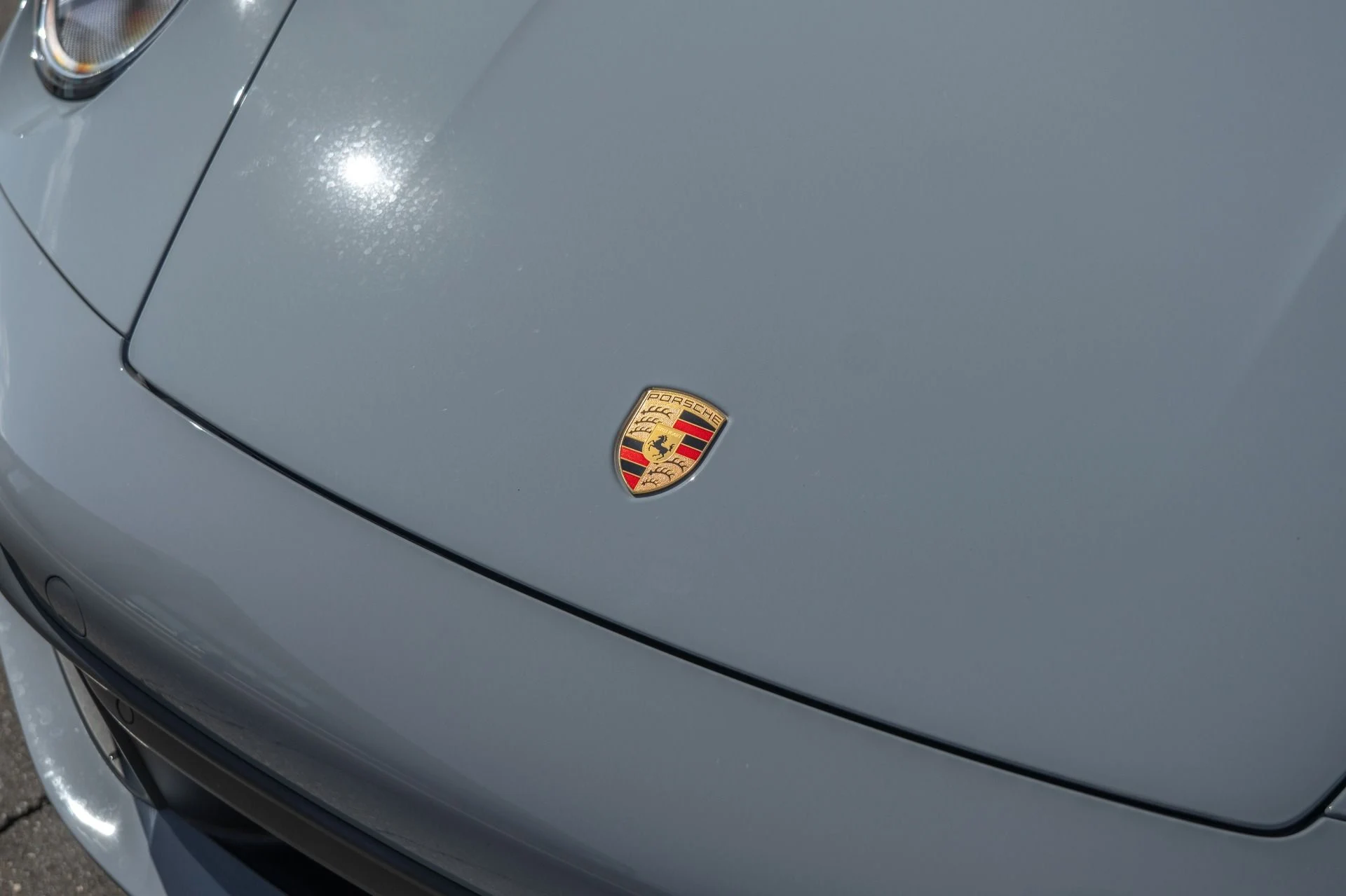 mph014_2487917882_Used_2024_Porsche_911_Carrera_1761087383_94a9ad2996