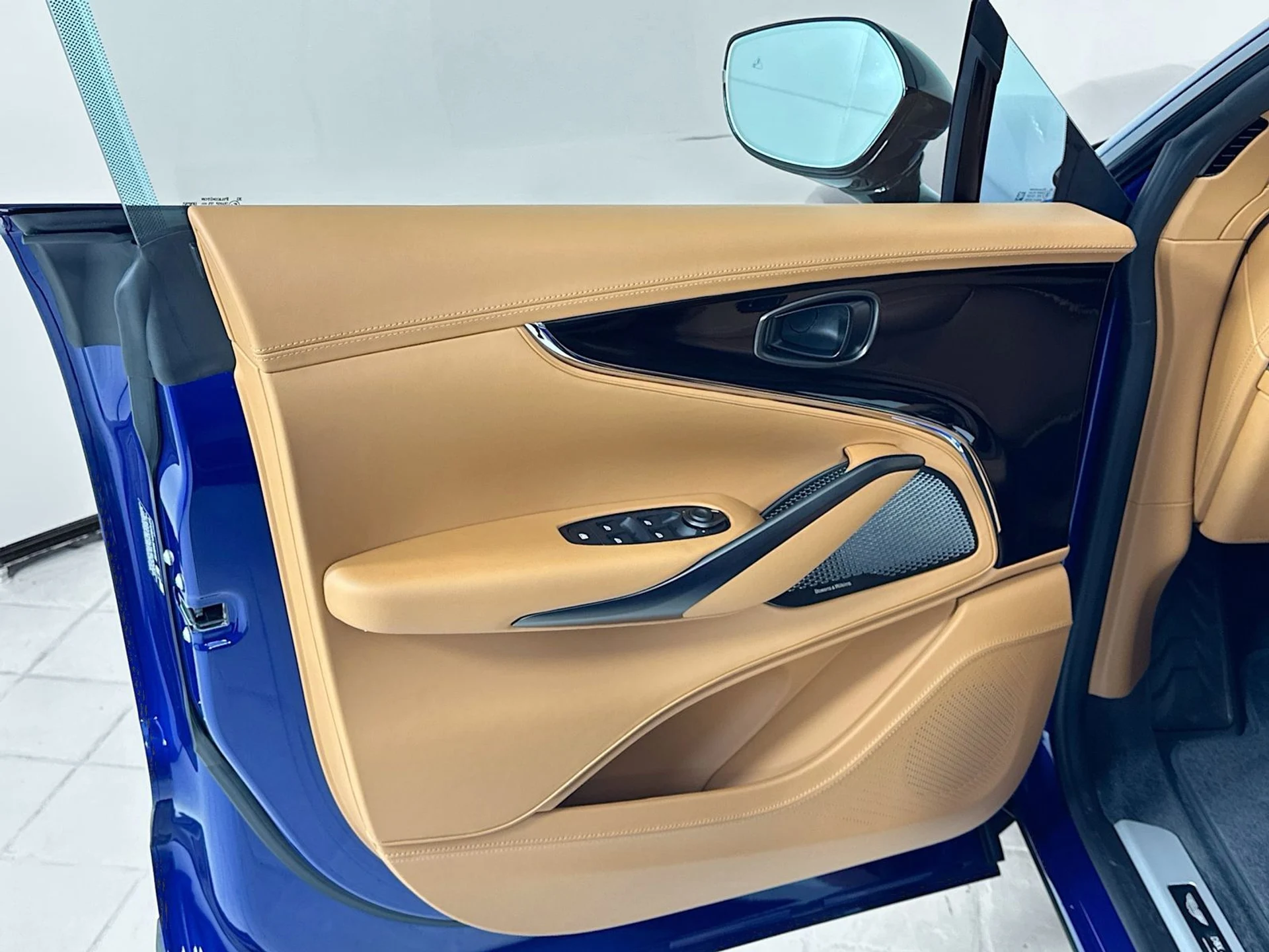 mph014_2500503284_4931a9b084ab4495a12dac295635a92ex_06750e837b