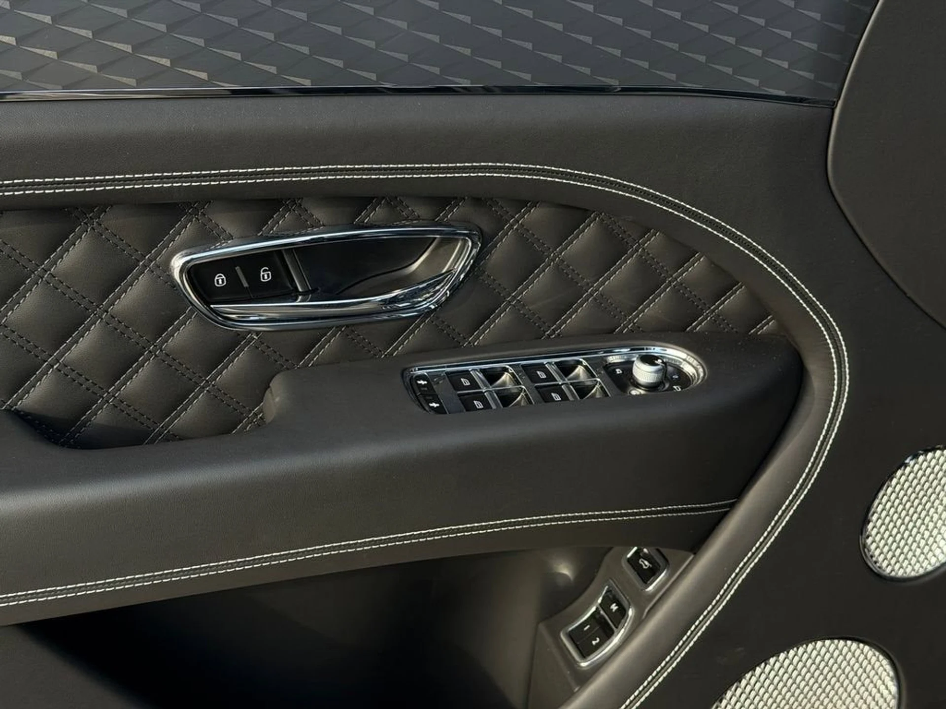 mph014_2502952540_d7b52b38960d44d48b4782b59bab8031_3258a9ca26