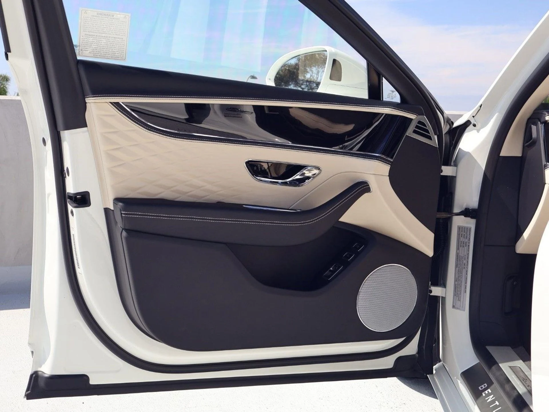 mph014_2505348051_e5ca166e17a09212a7e1a91ddce50a2fx_46bd4a8af9