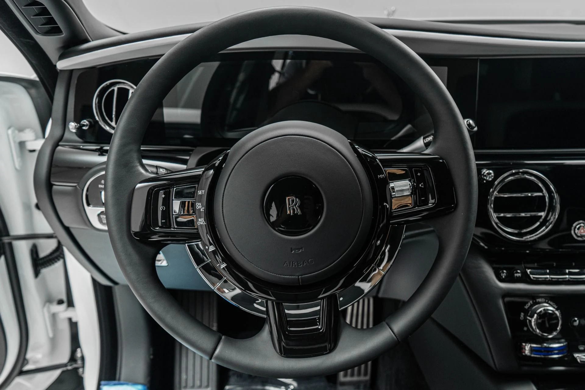 mph014_2507159476_Used_2026_Rolls_Royce_Ghost_Two_Tone_Interior_Low_Miles_1781640354_be8f660f8e