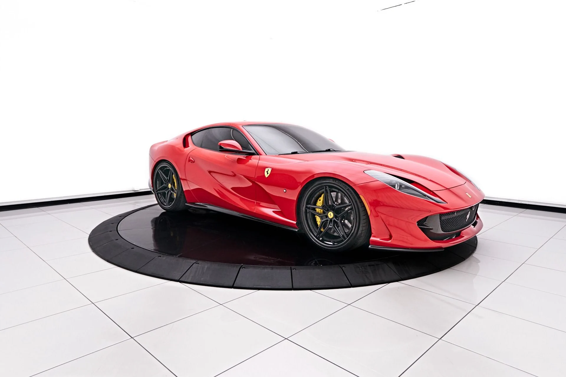 mph014_2513157436_Used_2018_Ferrari_812_Superfast_Base_1746047538_9c8ba1e20e