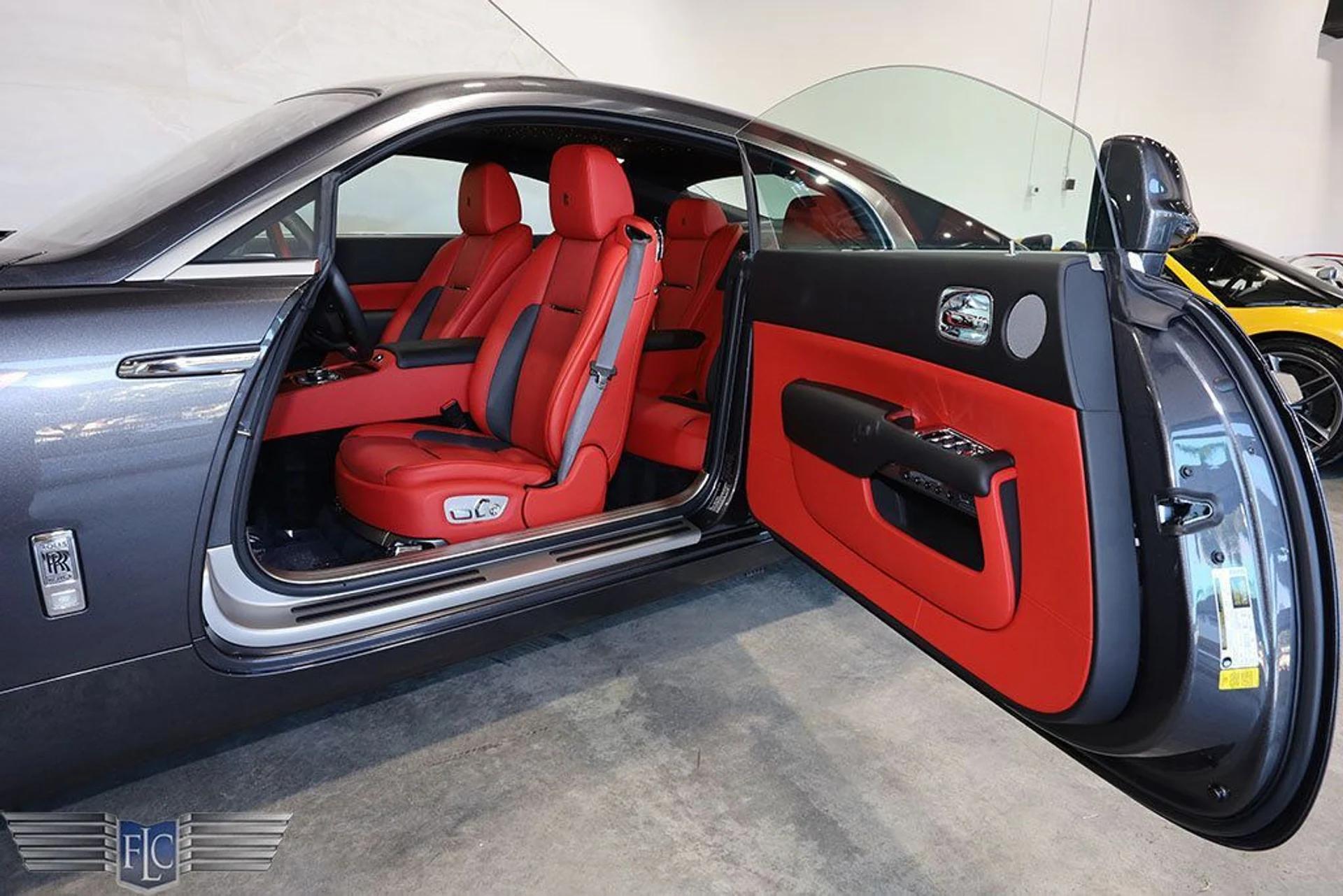 mph014_2515035535_used_2019_rolls_royce_wraith_coupe_9689_22263215_15_1024_871c0eb191