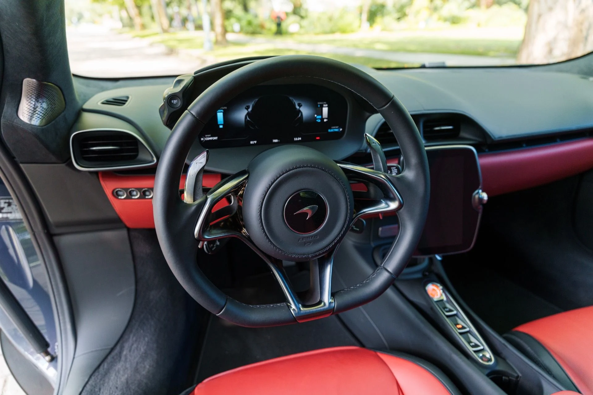 mph014_2523980016_Used_2026_Mc_Laren_Artura_1790623017_64fb5a9779